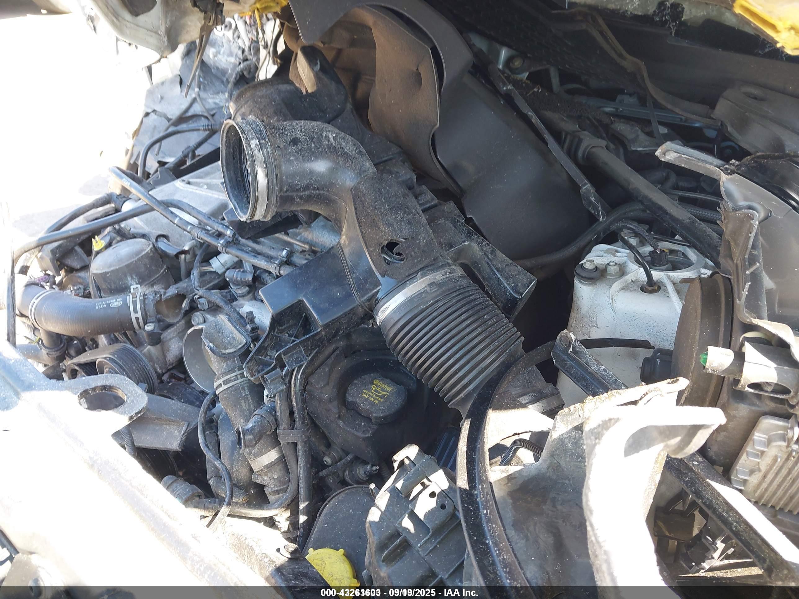 LAND ROVER image 10