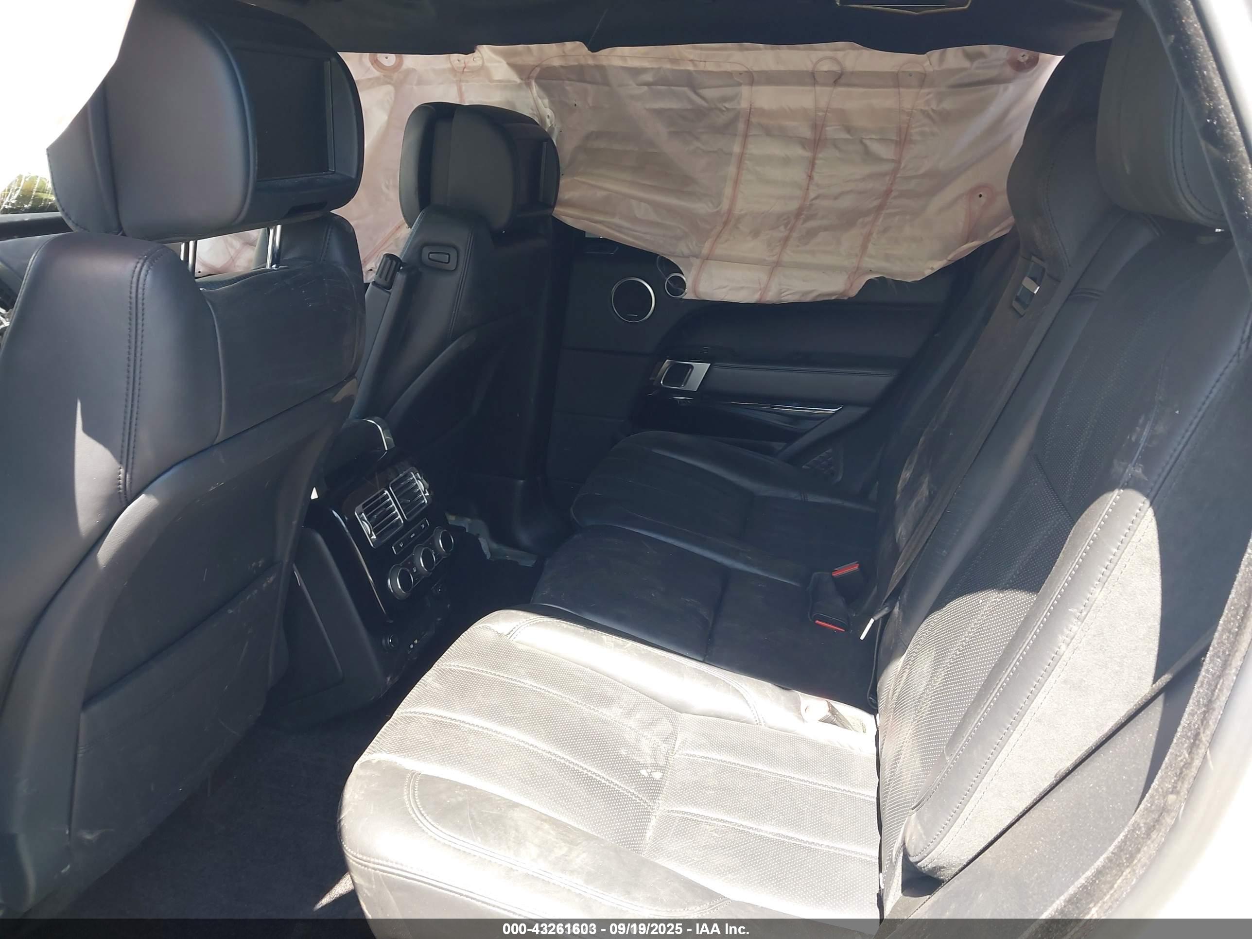 LAND ROVER image 8