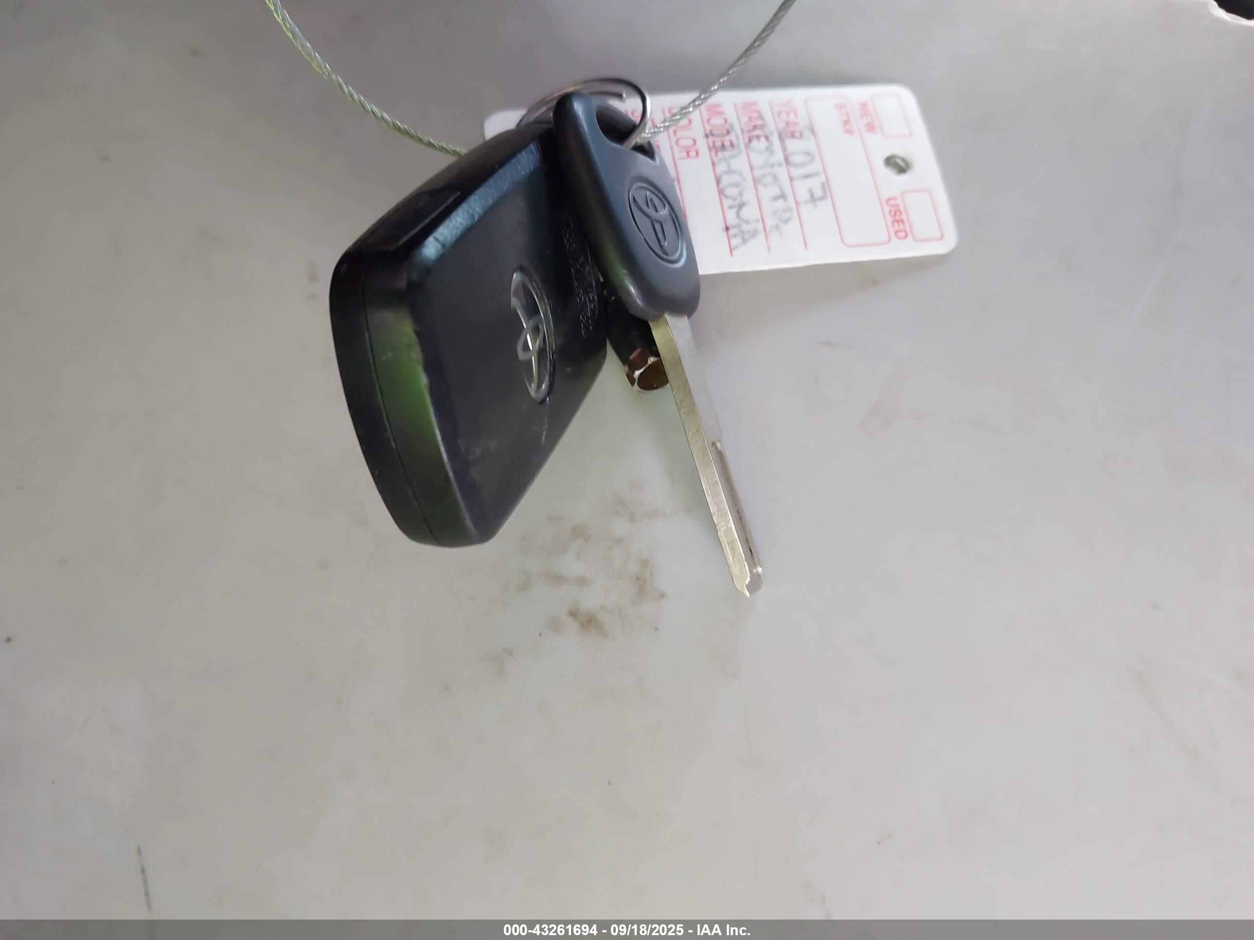 TOYOTA TACOMA image 11