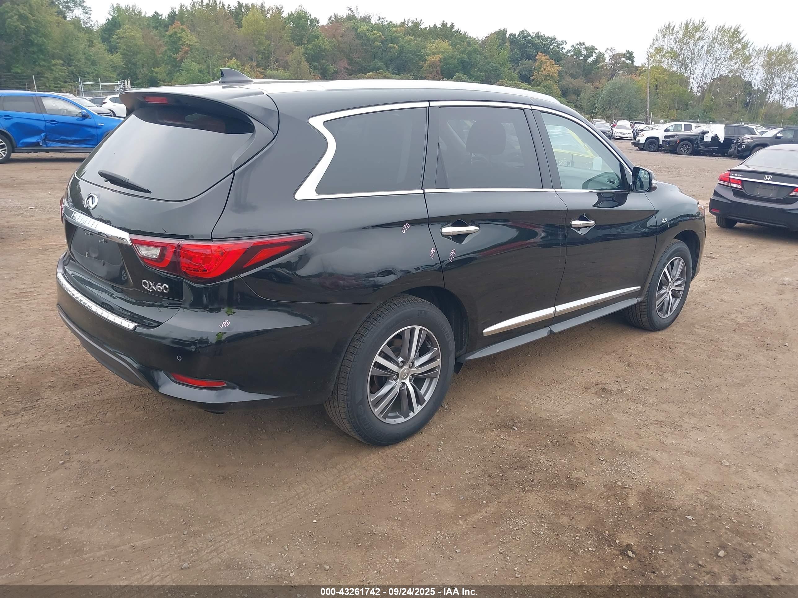 INFINITI QX60 image 4