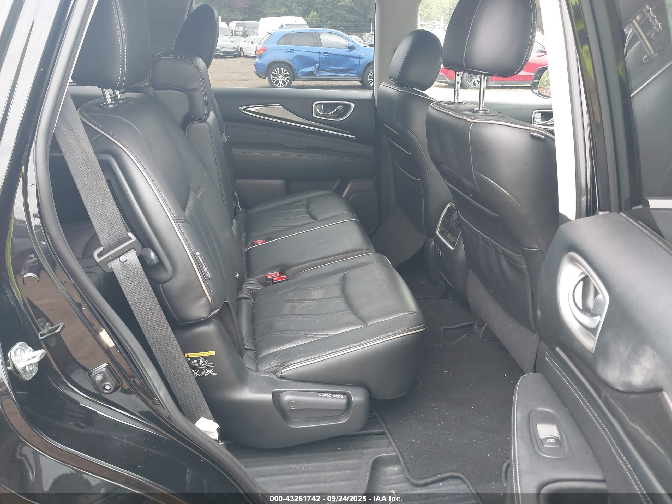 INFINITI QX60 image 8