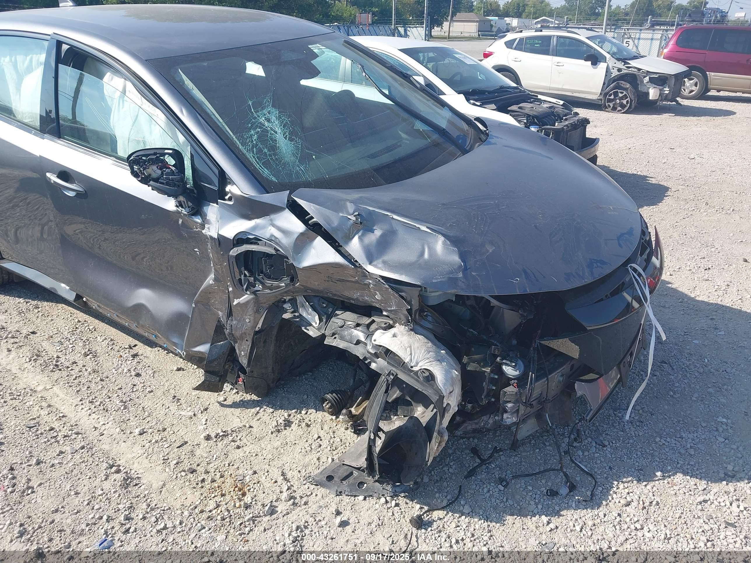 NISSAN ARIYA image 6