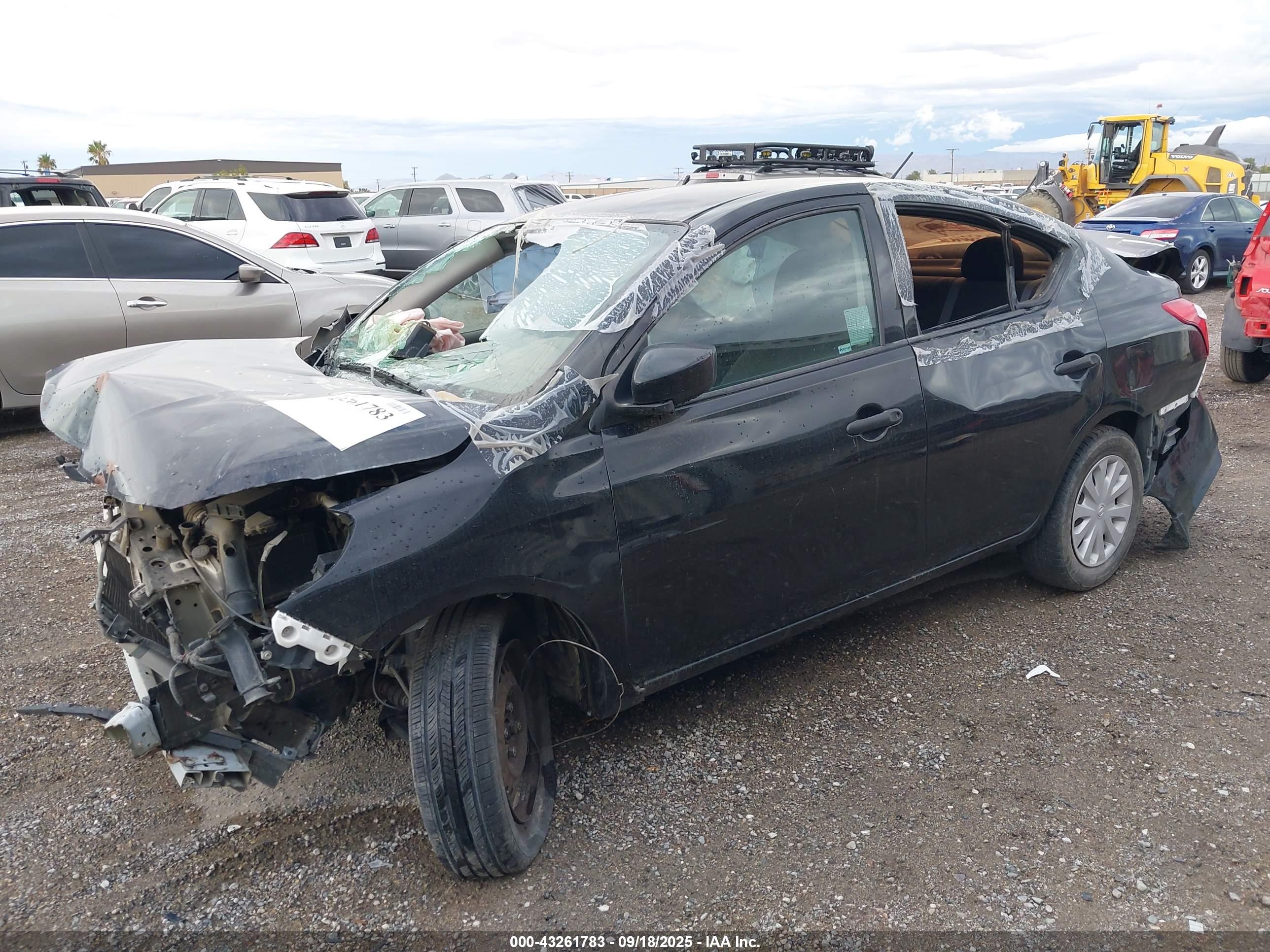 NISSAN VERSA image 2