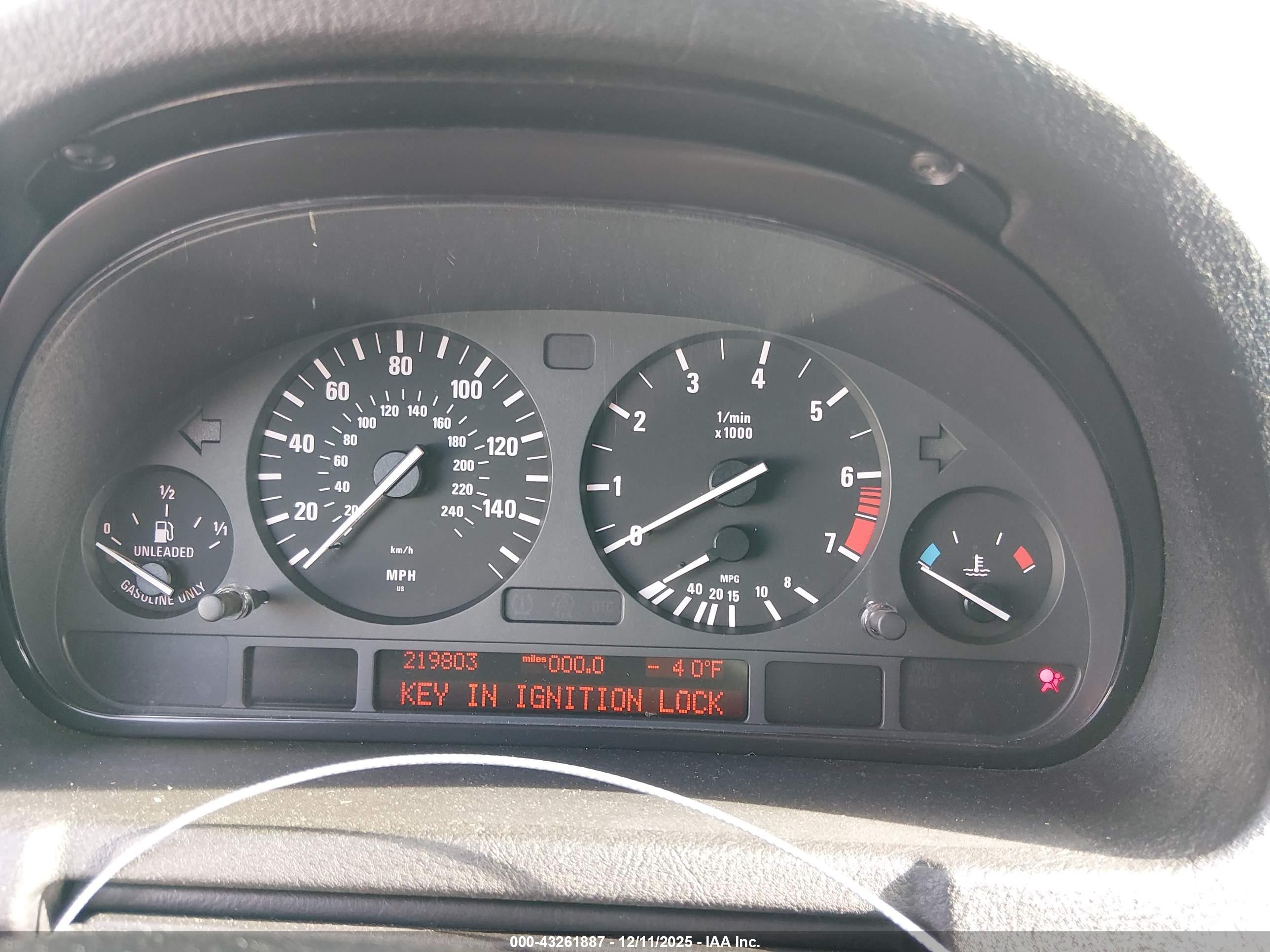 BMW X7 image 7