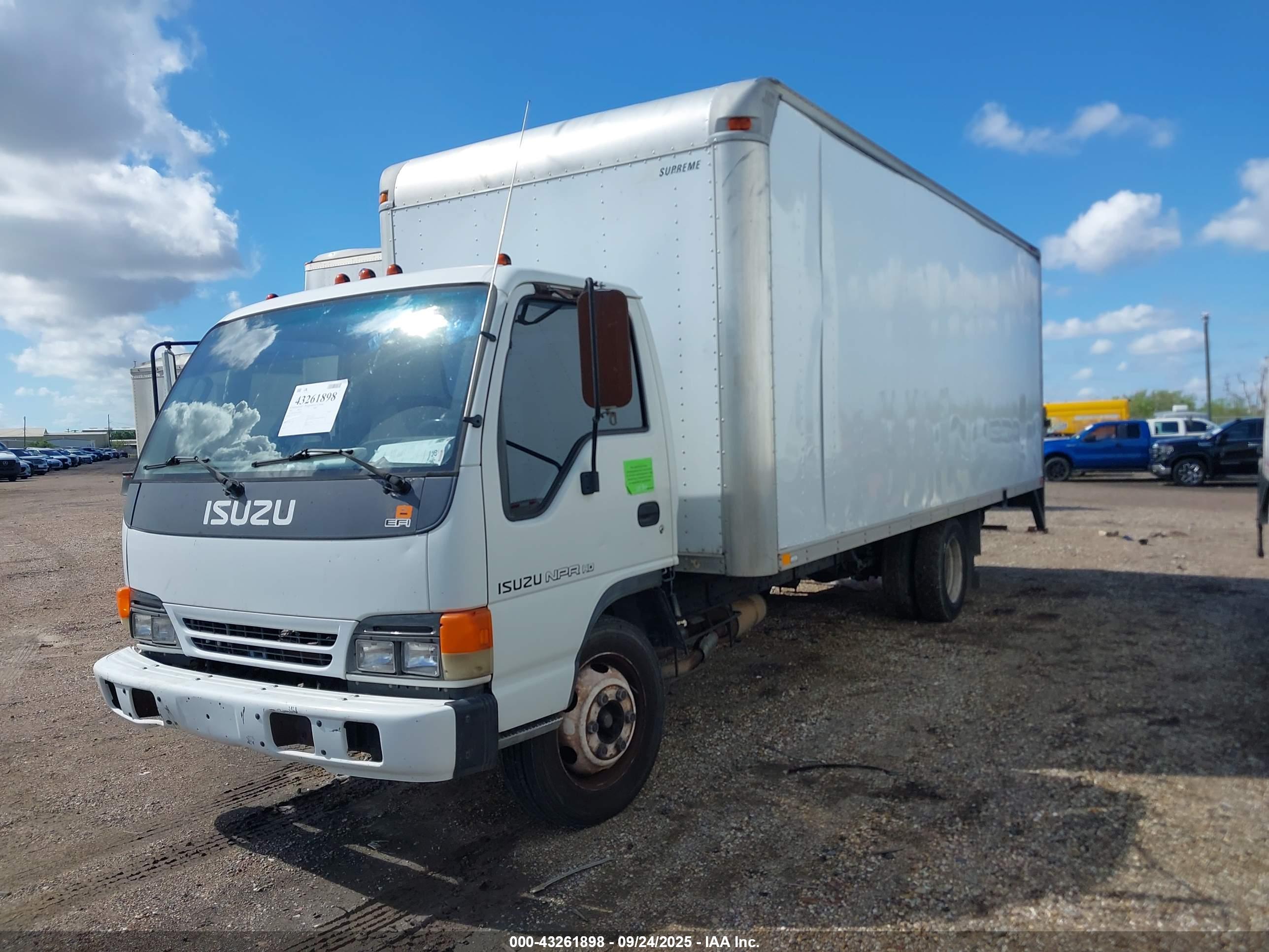 ISUZU NPR image 2