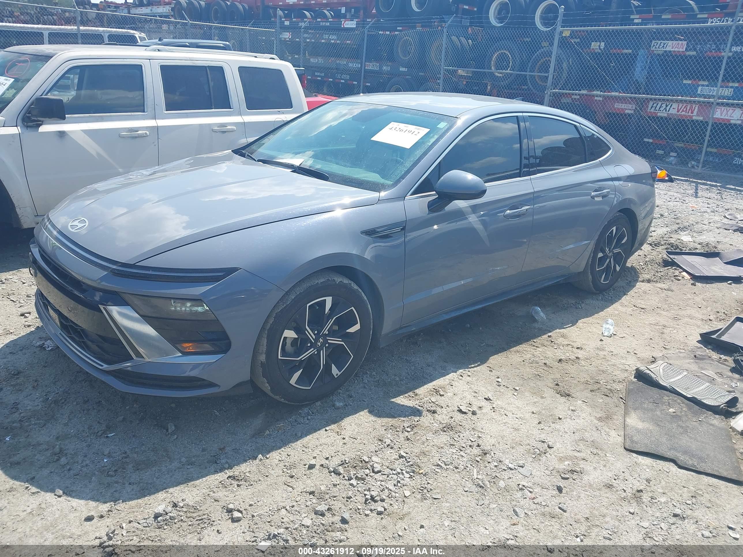 HYUNDAI SONATA image 2