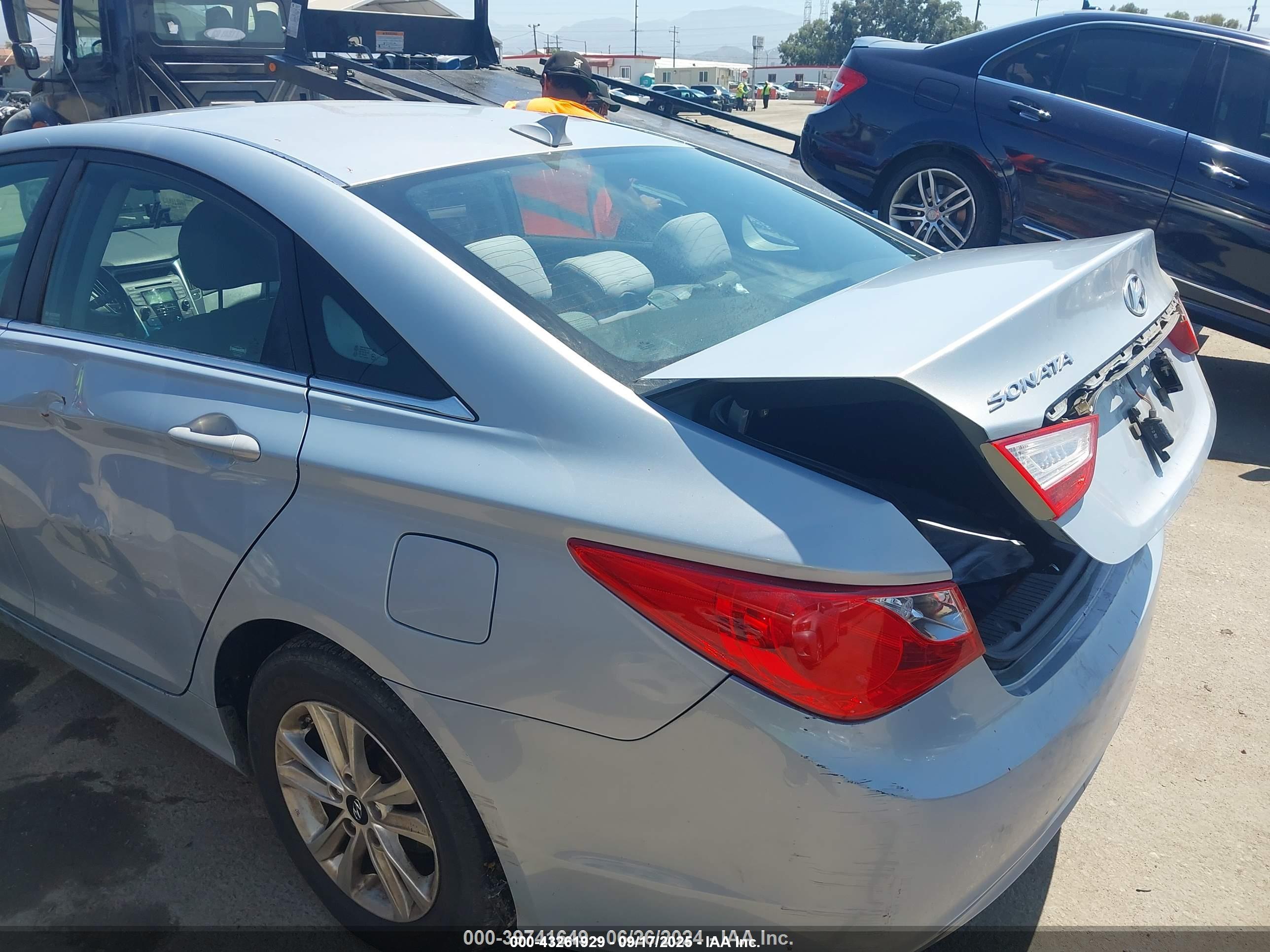 HYUNDAI SONATA image 6