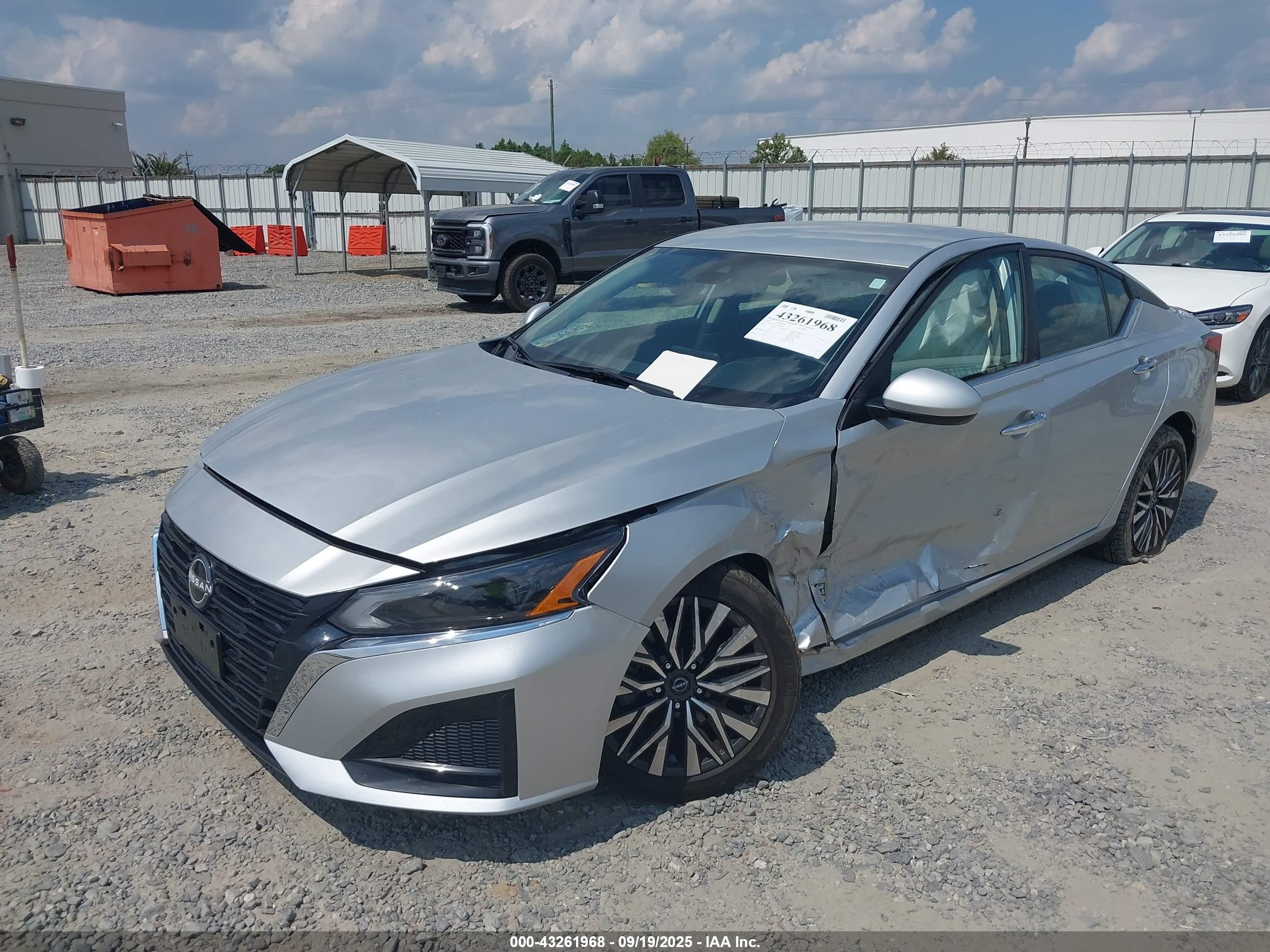 NISSAN ALTIMA image 6