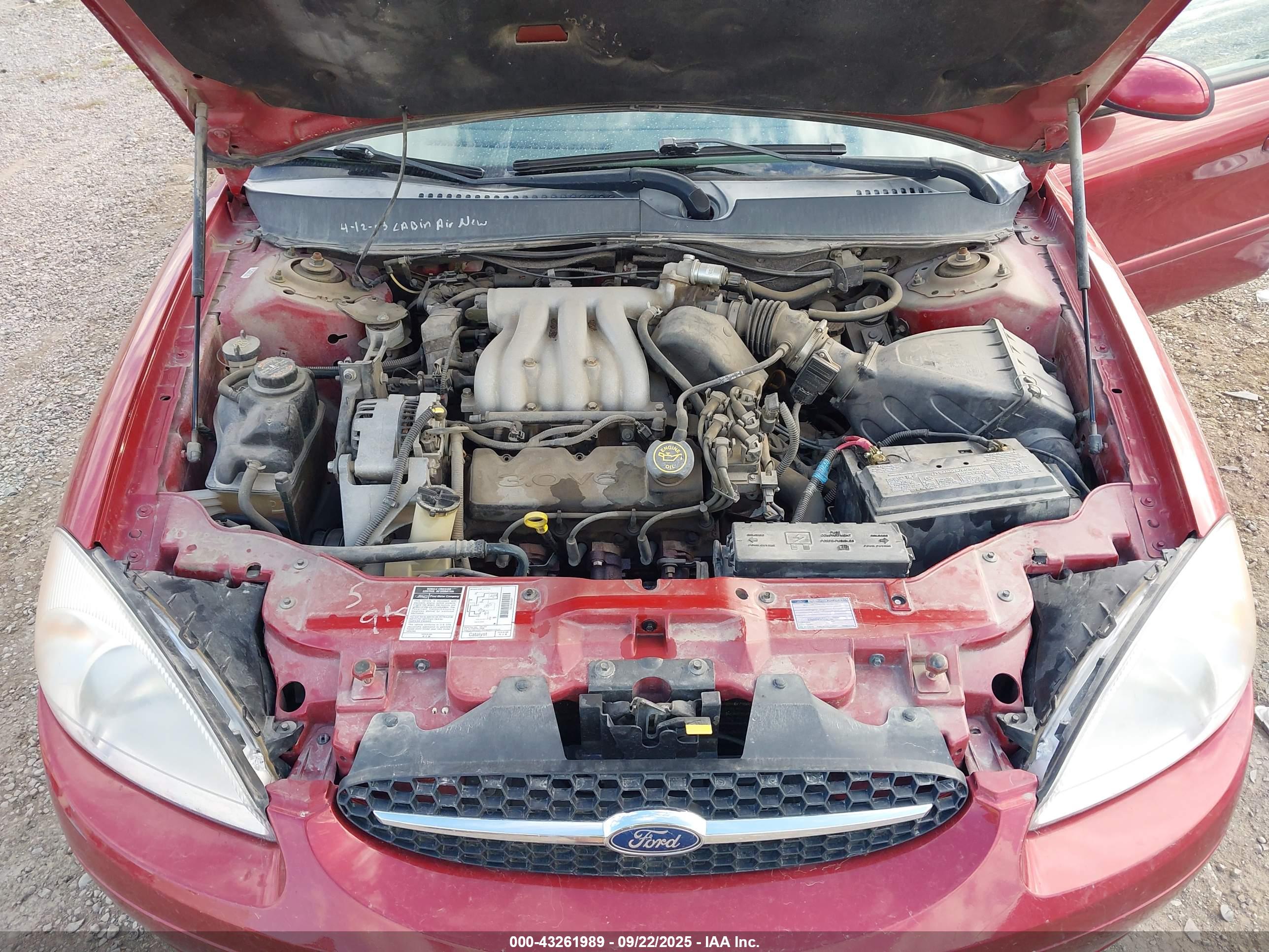 FORD TAURUS image 10