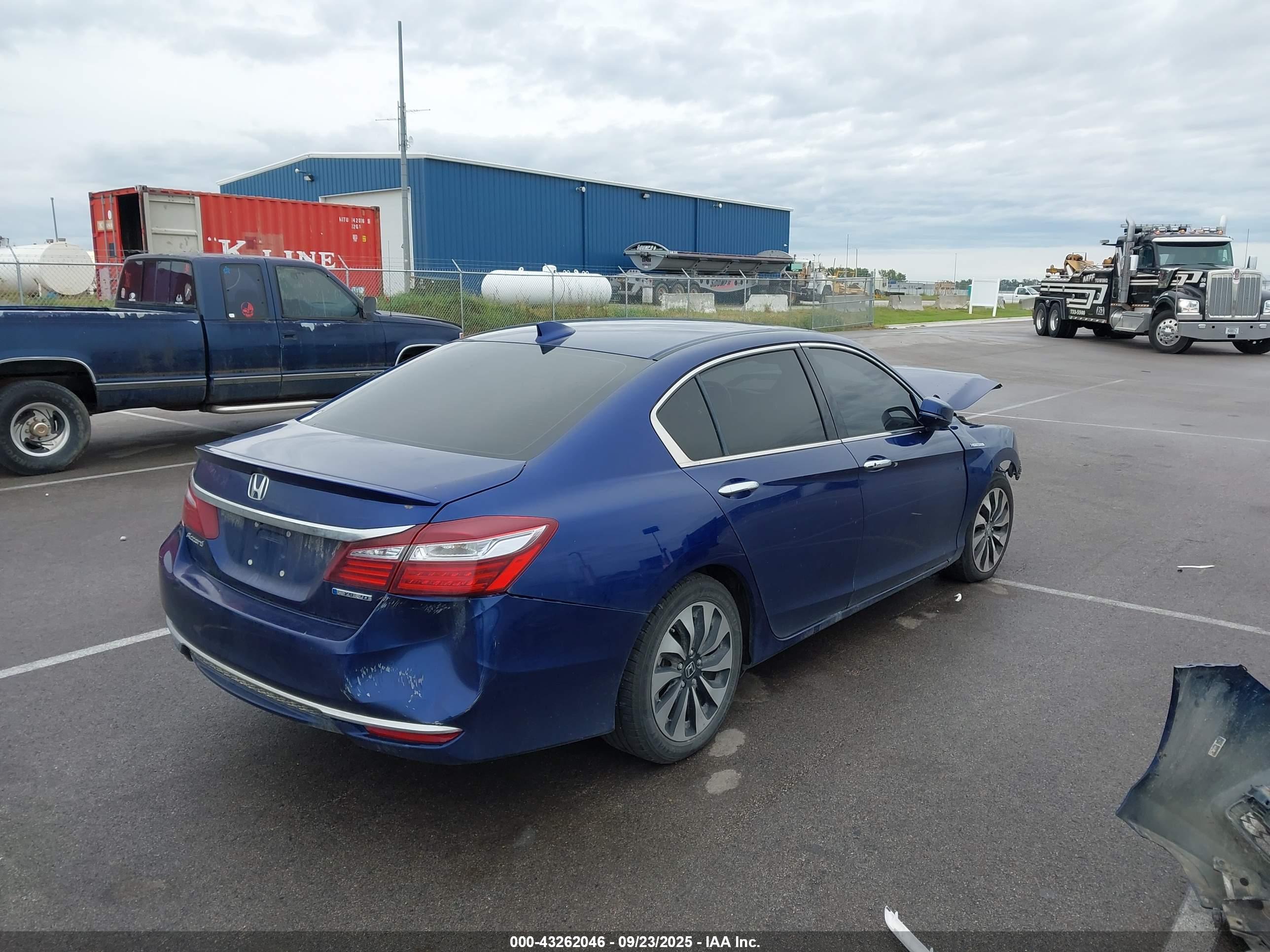 HONDA ACCORD image 4