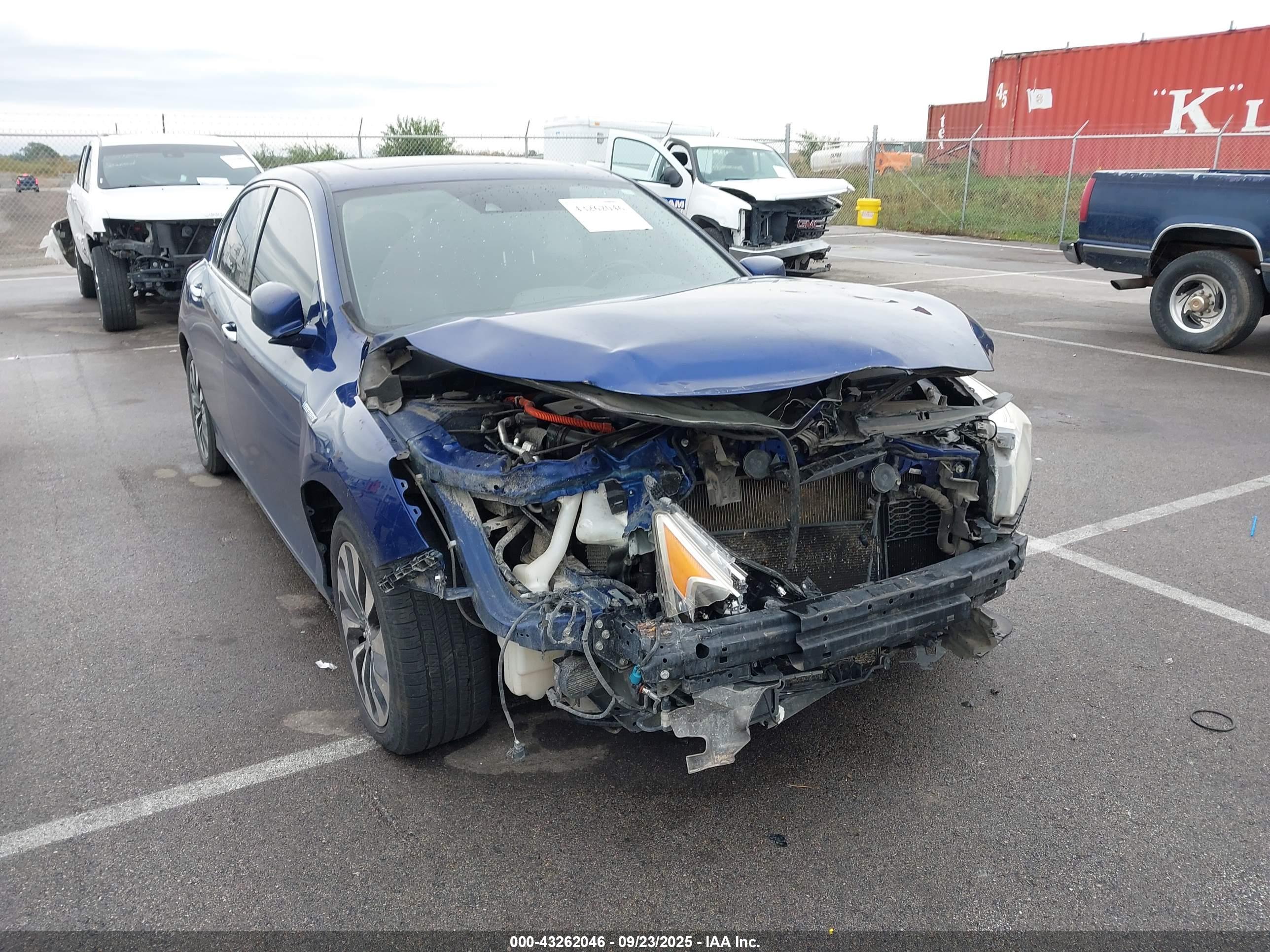 HONDA ACCORD image 6