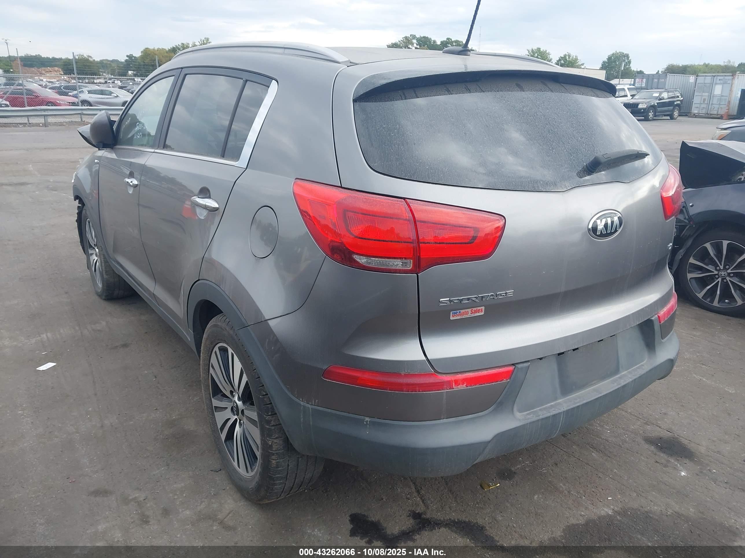 KIA SPORTAGE image 3