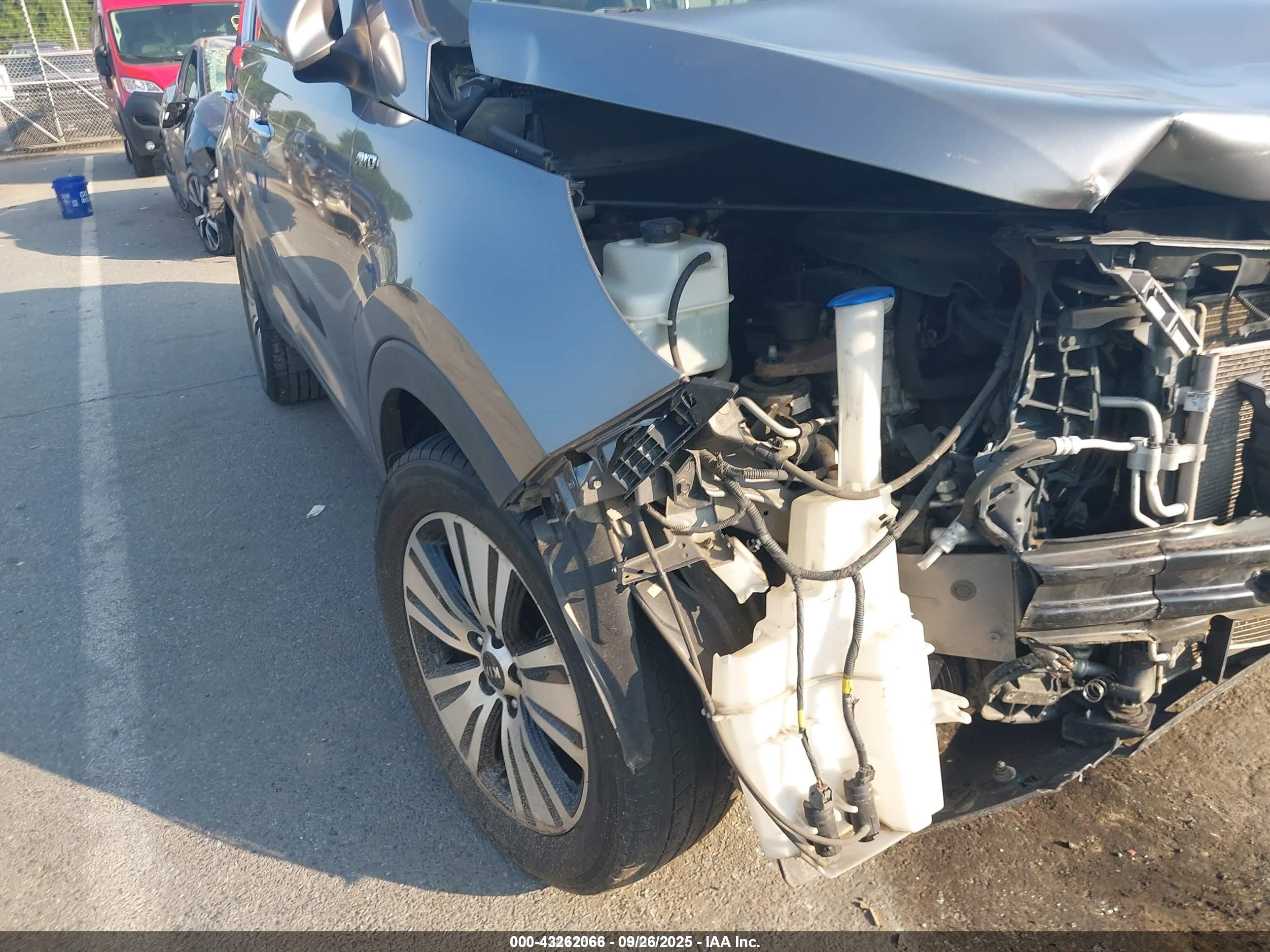 KIA SPORTAGE image 6