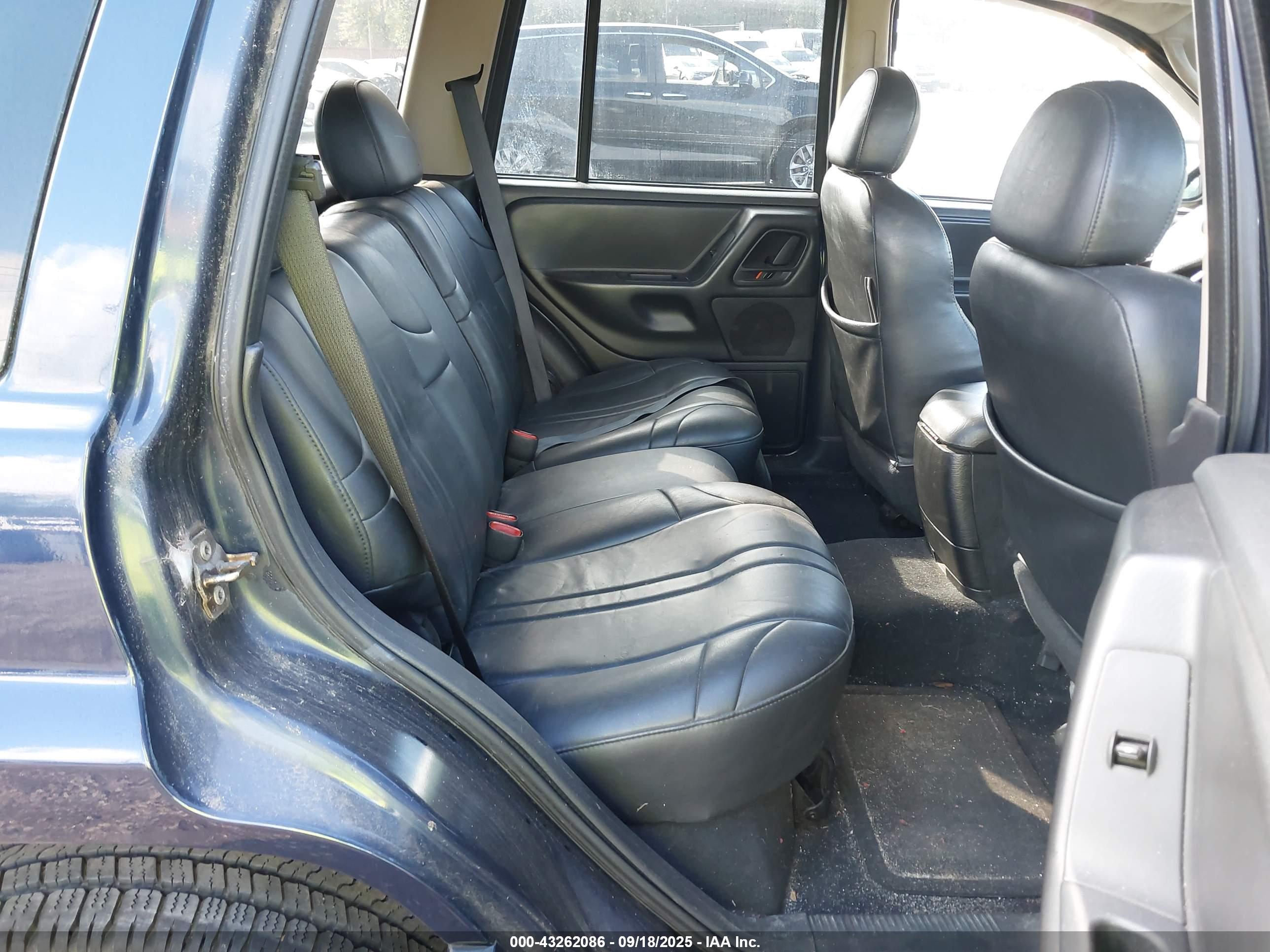 JEEP GRAND image 8
