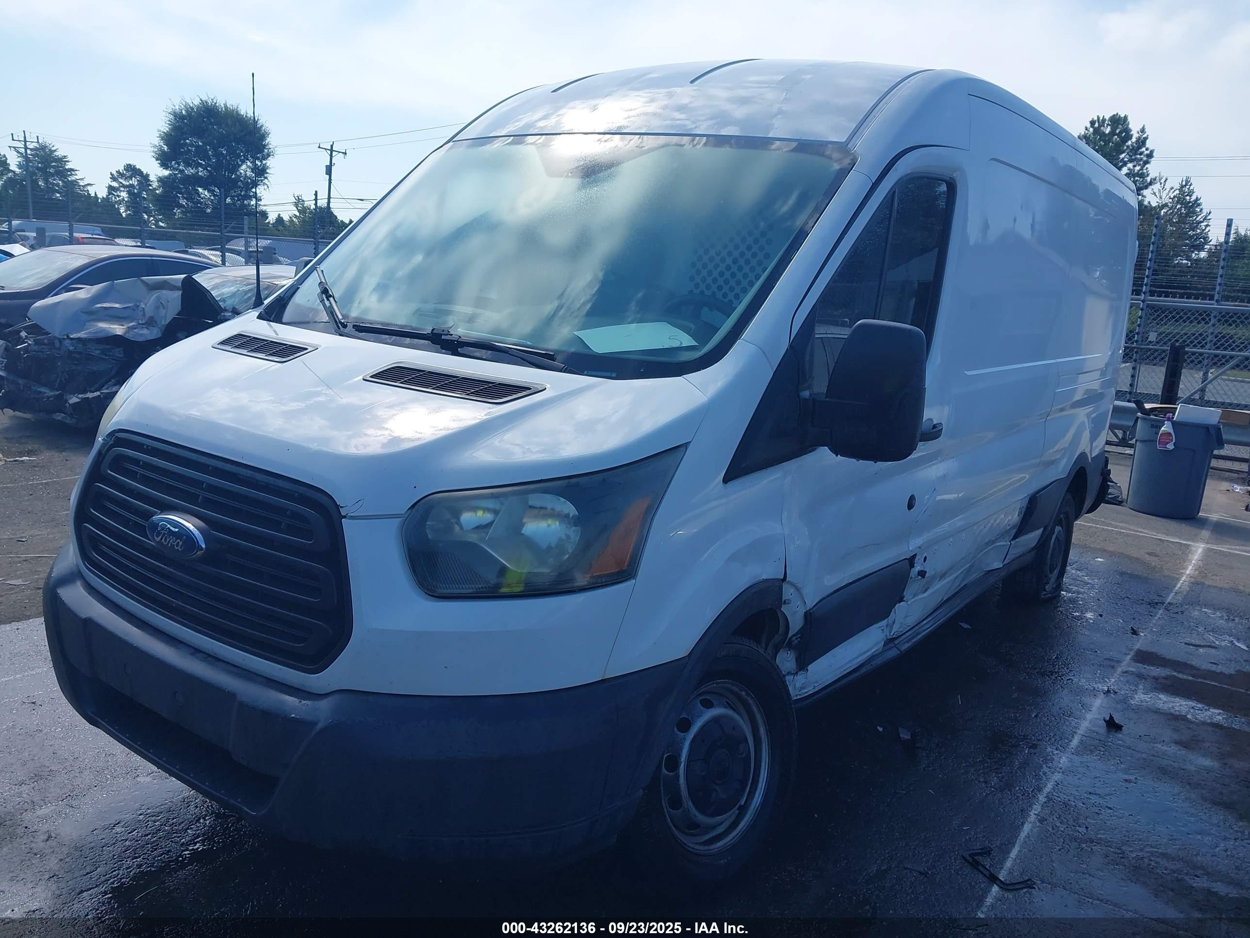 FORD TRANSIT-250 image 2
