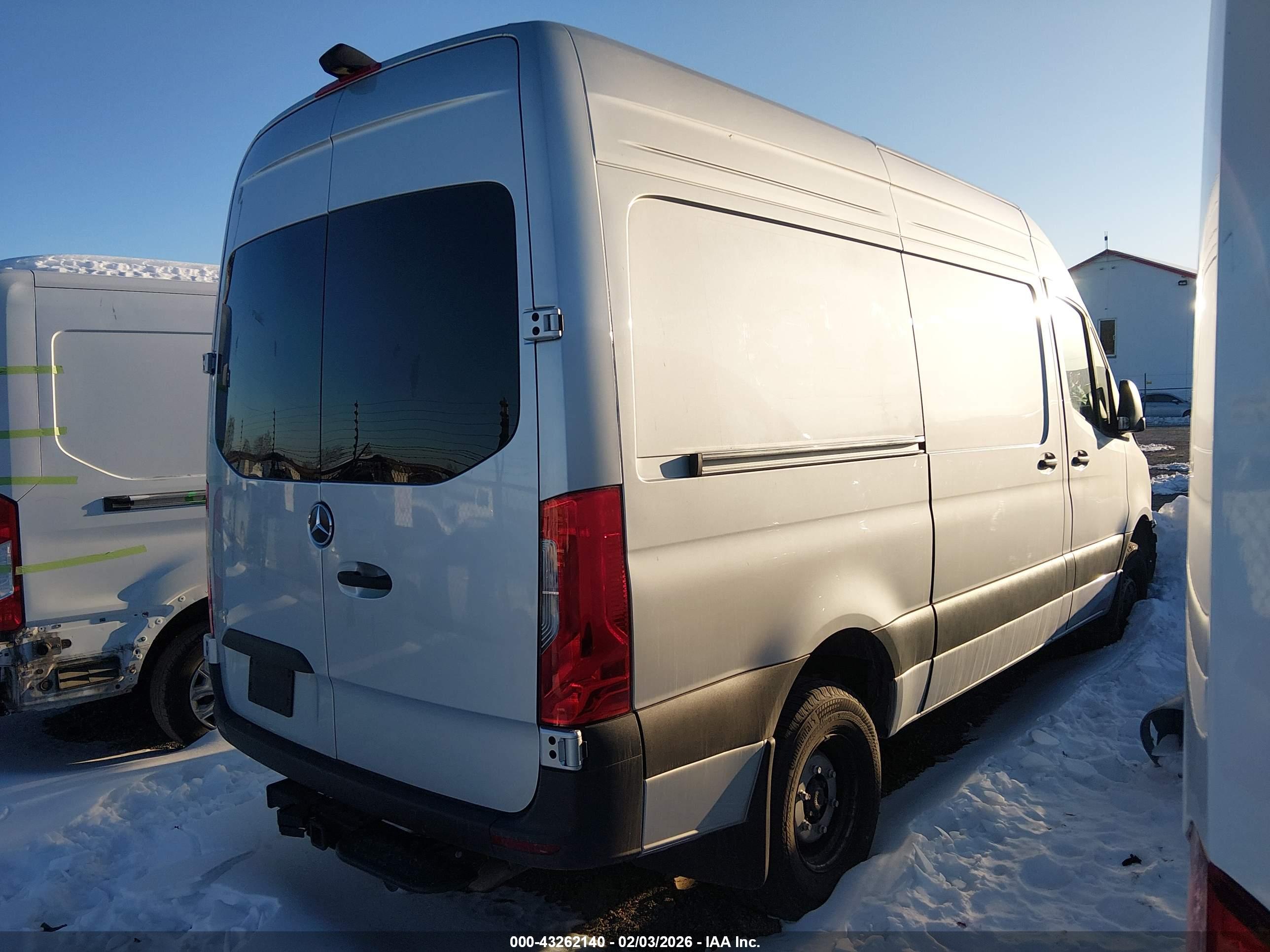 MERCEDES-BENZ SPRINTER image 4