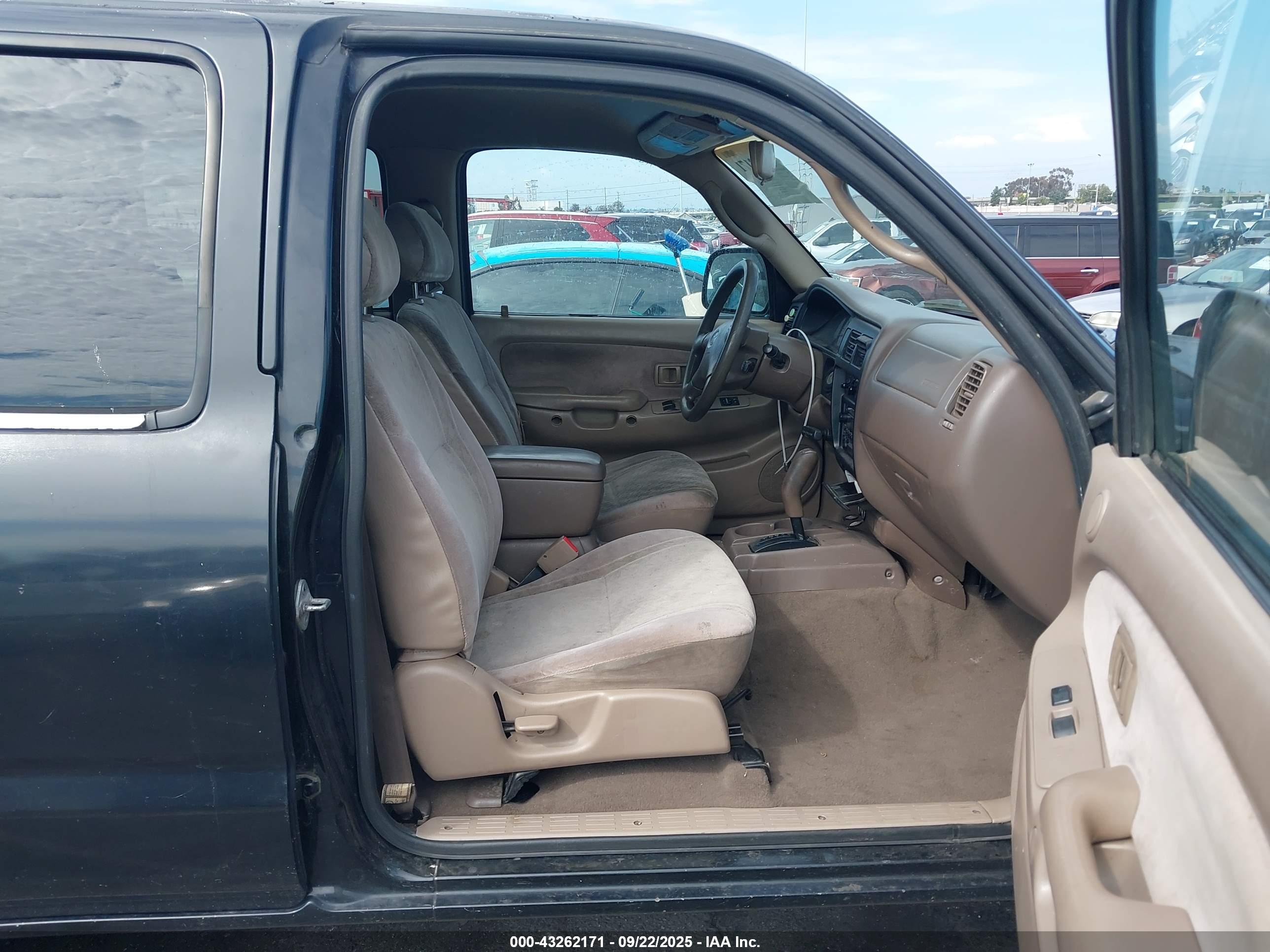 TOYOTA TACOMA image 5