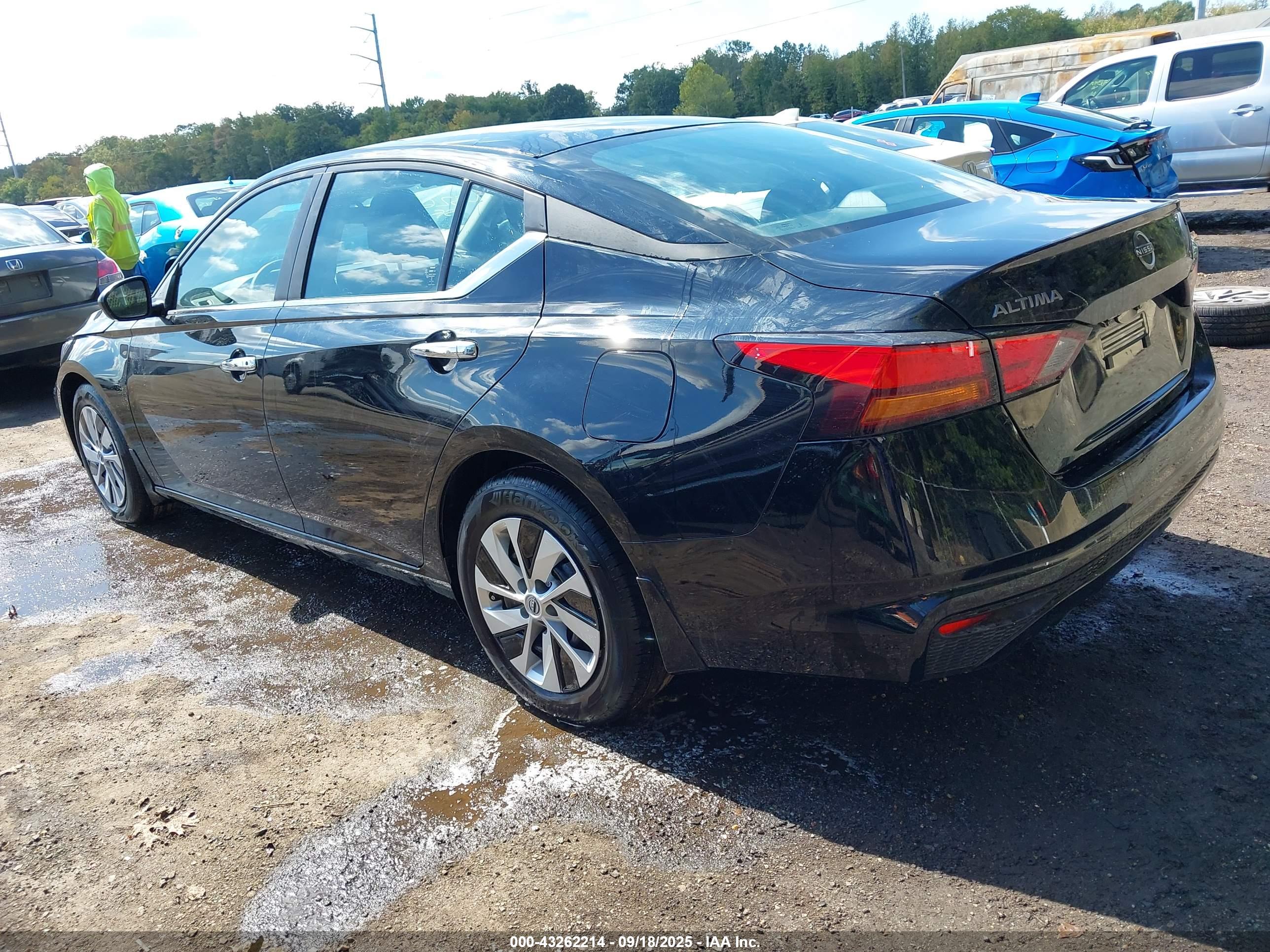 NISSAN ALTIMA image 3