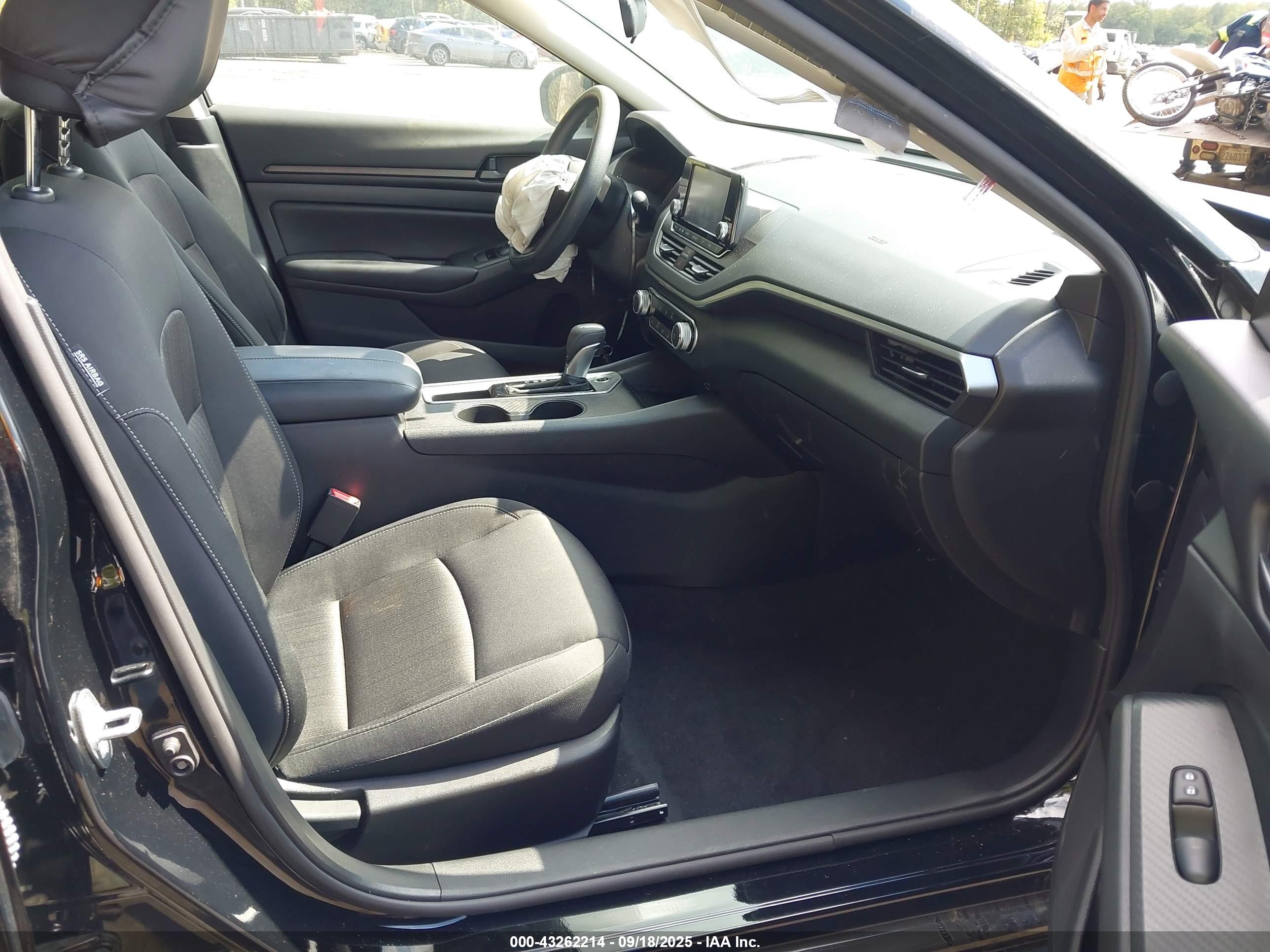 NISSAN ALTIMA image 5