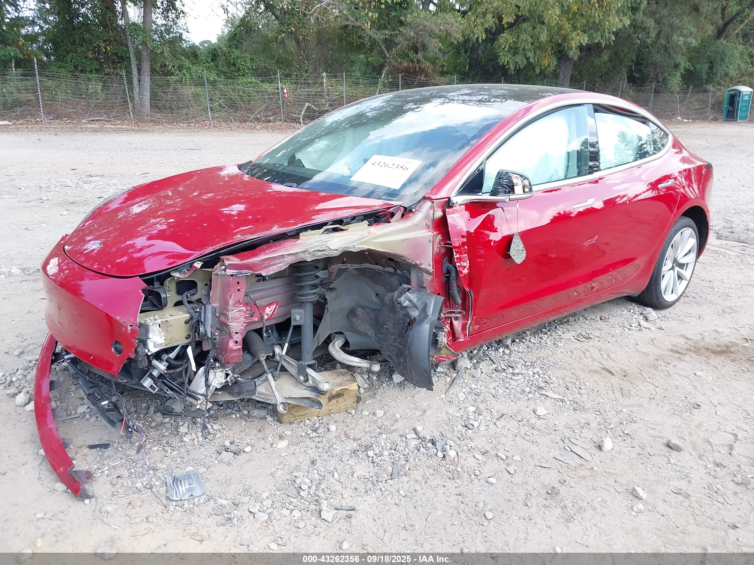 TESLA MODEL image 2