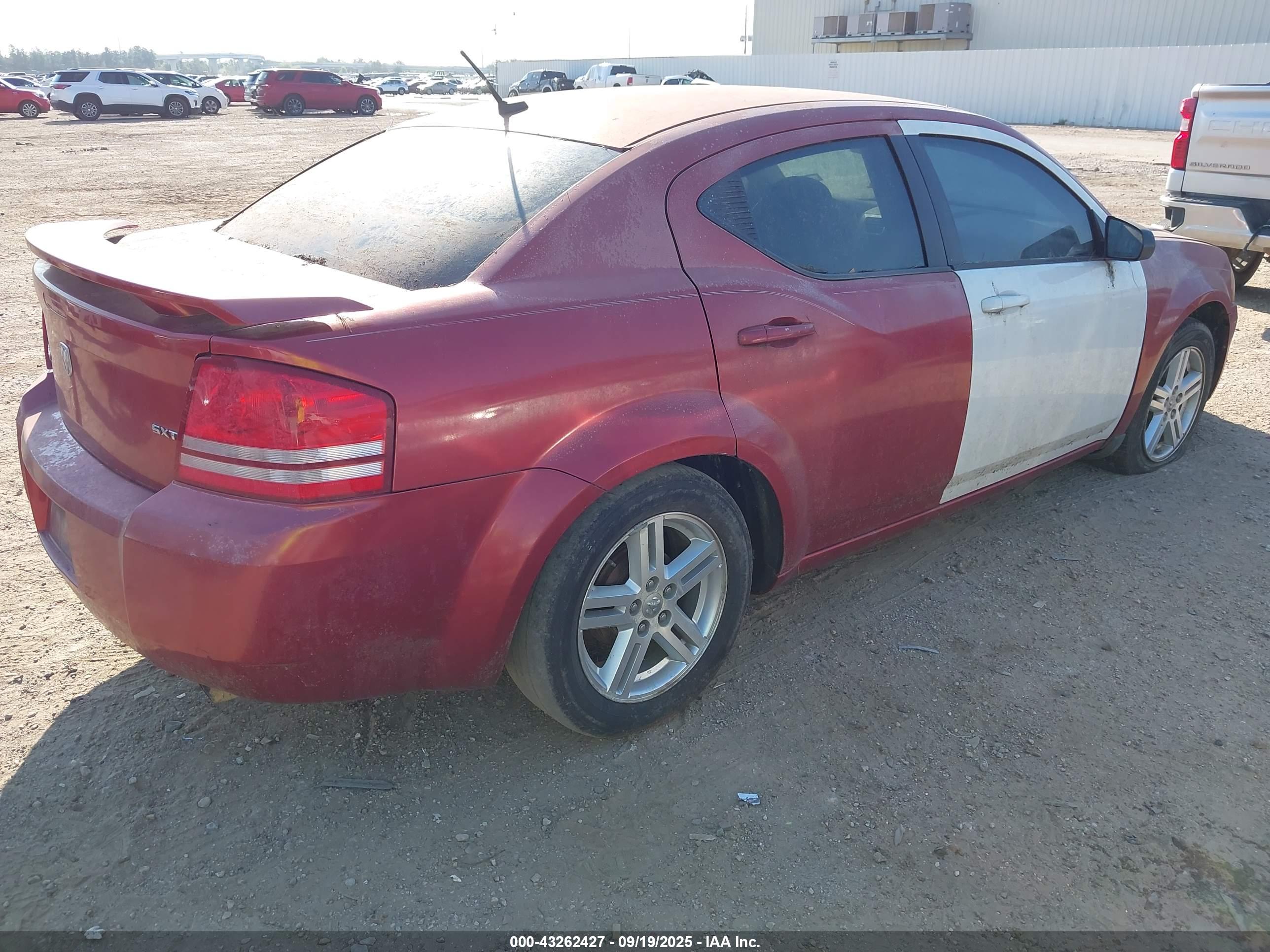 DODGE AVENGER image 4