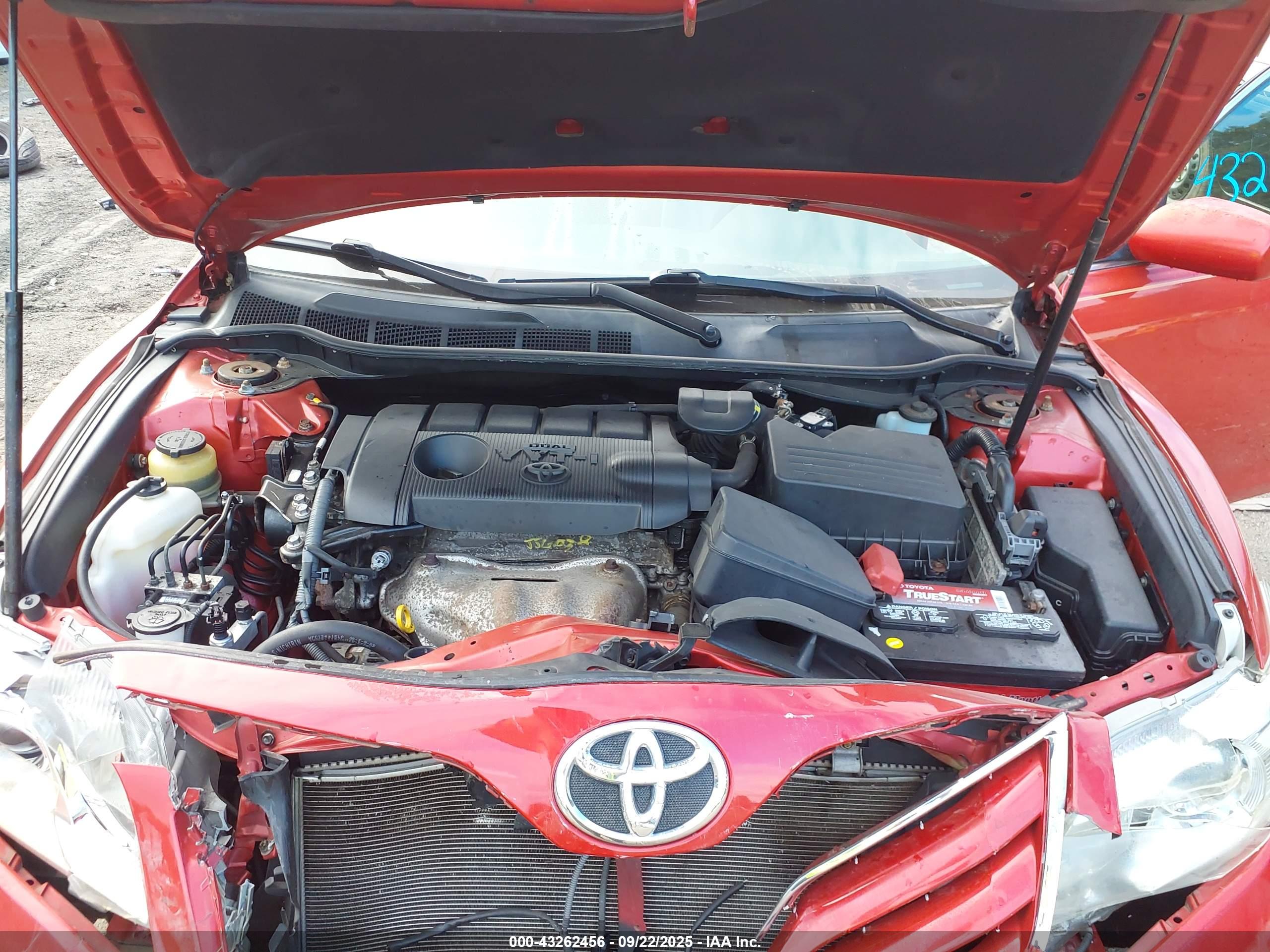 TOYOTA CAMRY image 10