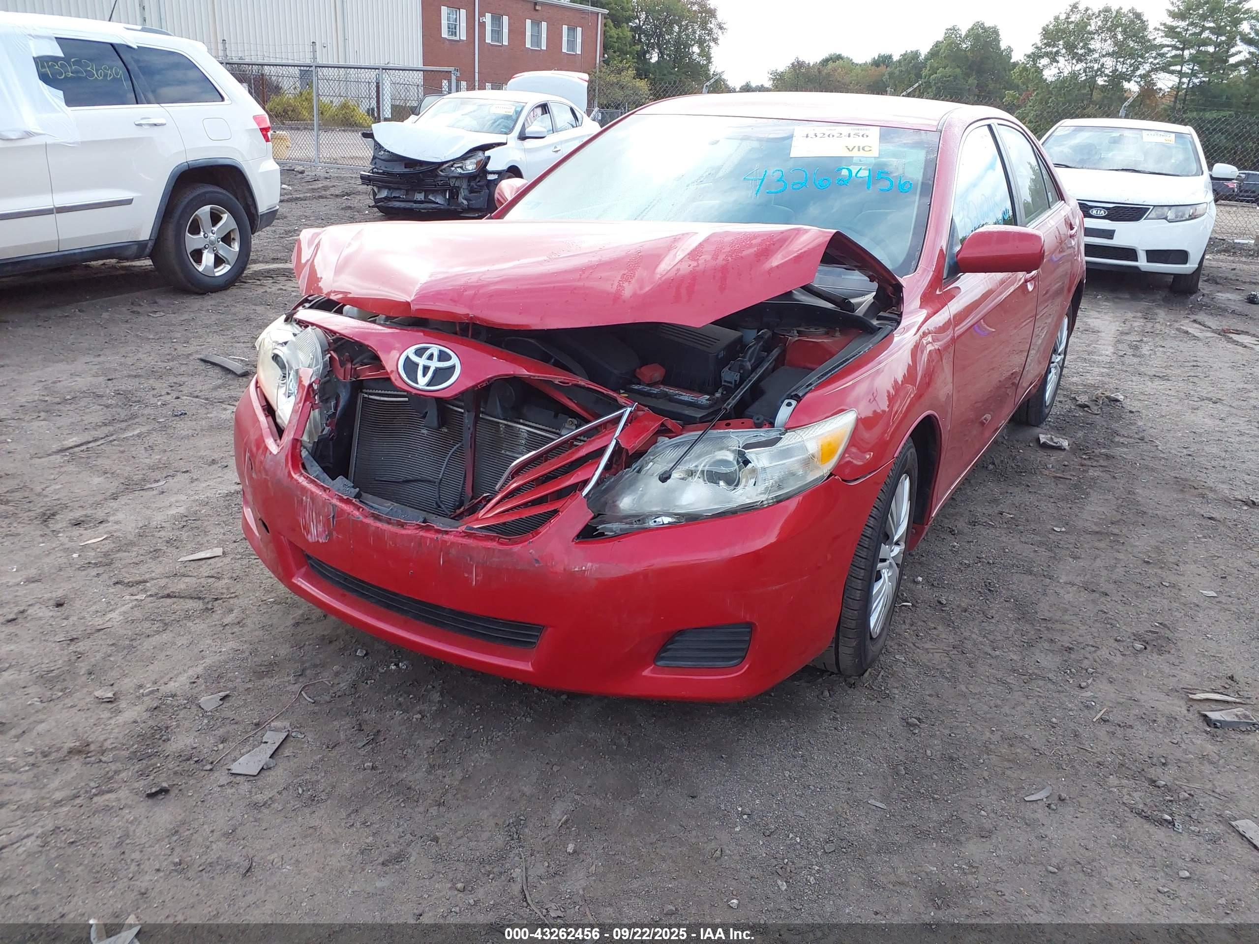 TOYOTA CAMRY image 6
