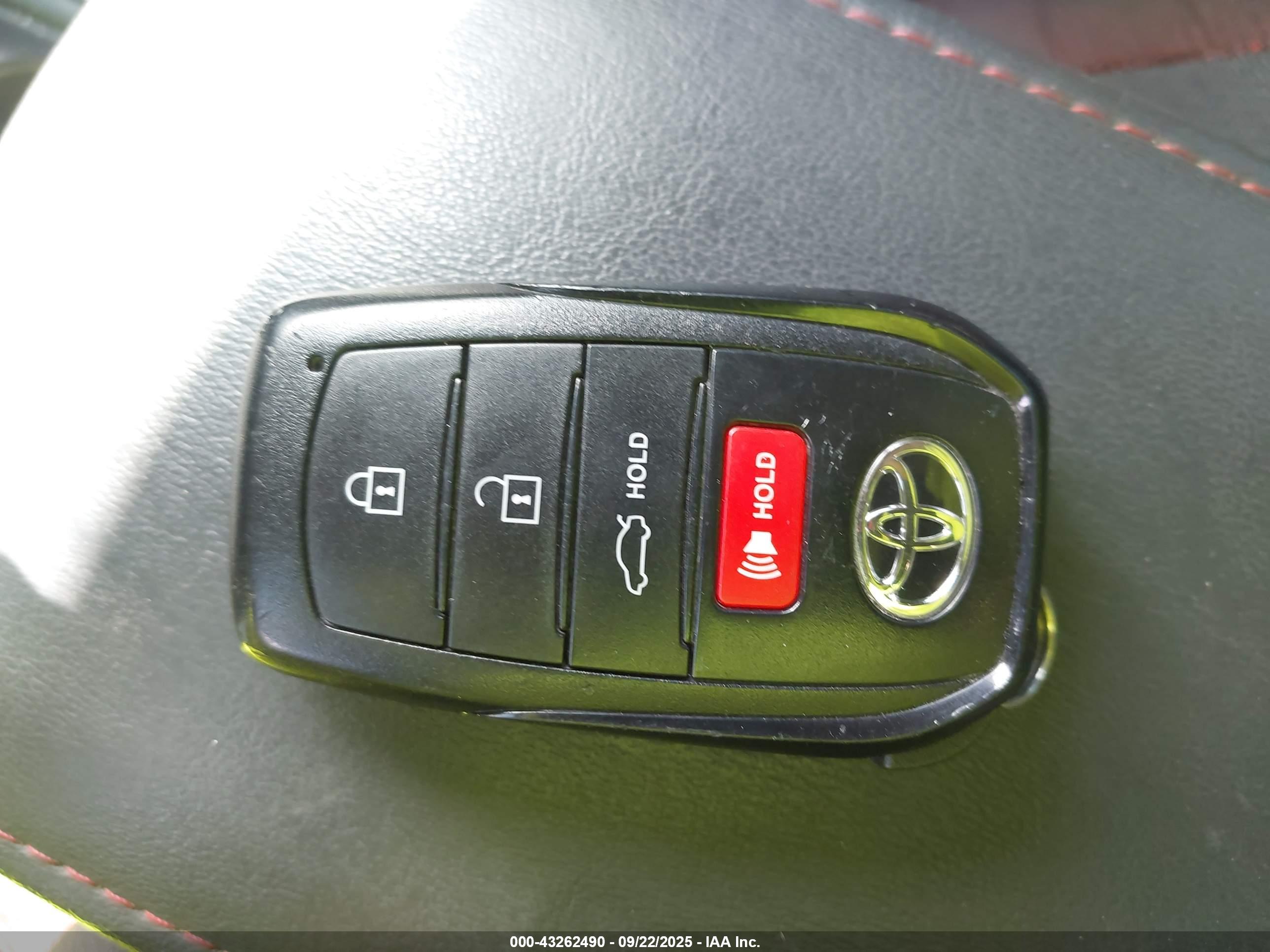 TOYOTA COROLLA image 11