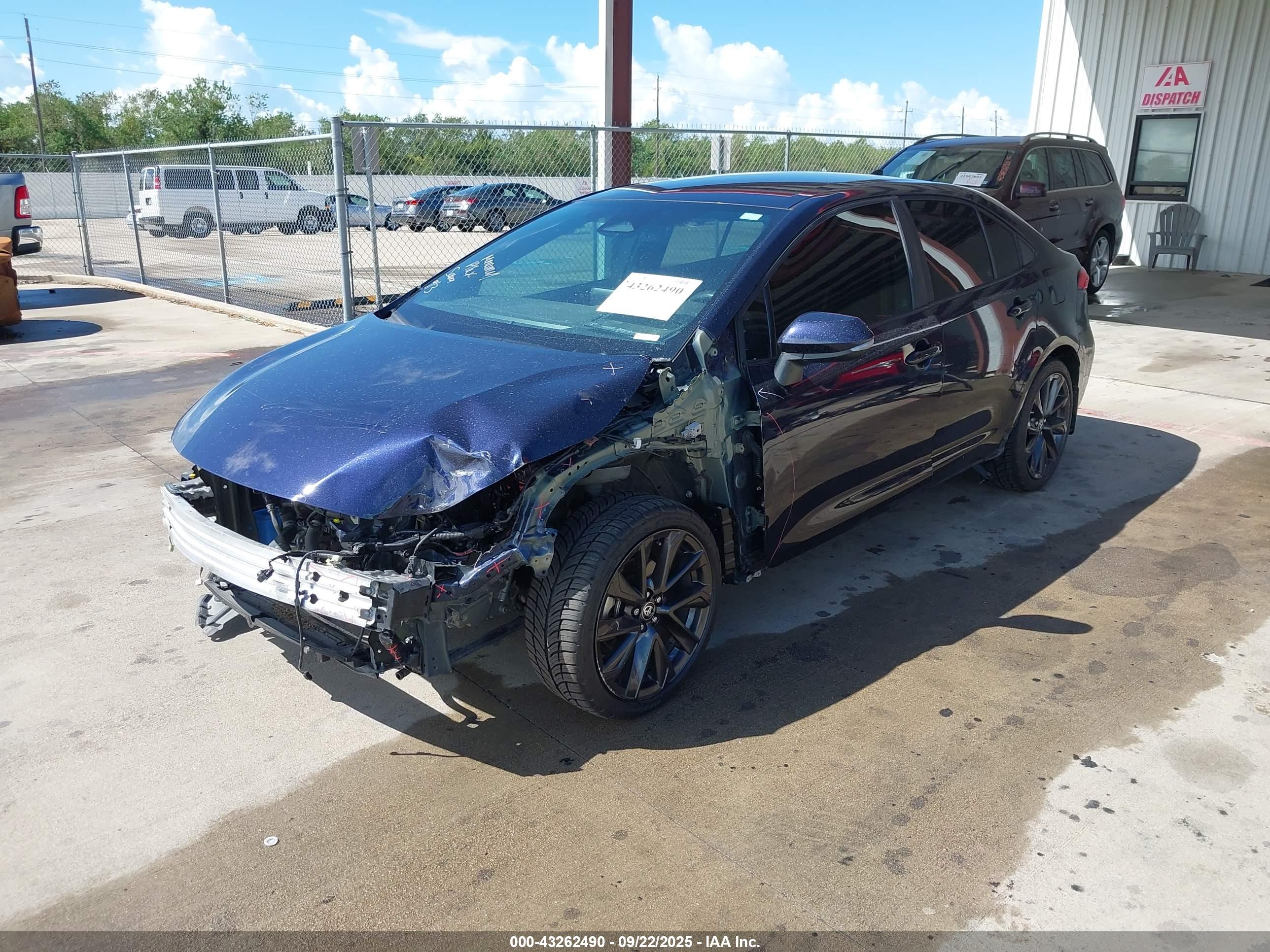 TOYOTA COROLLA image 2