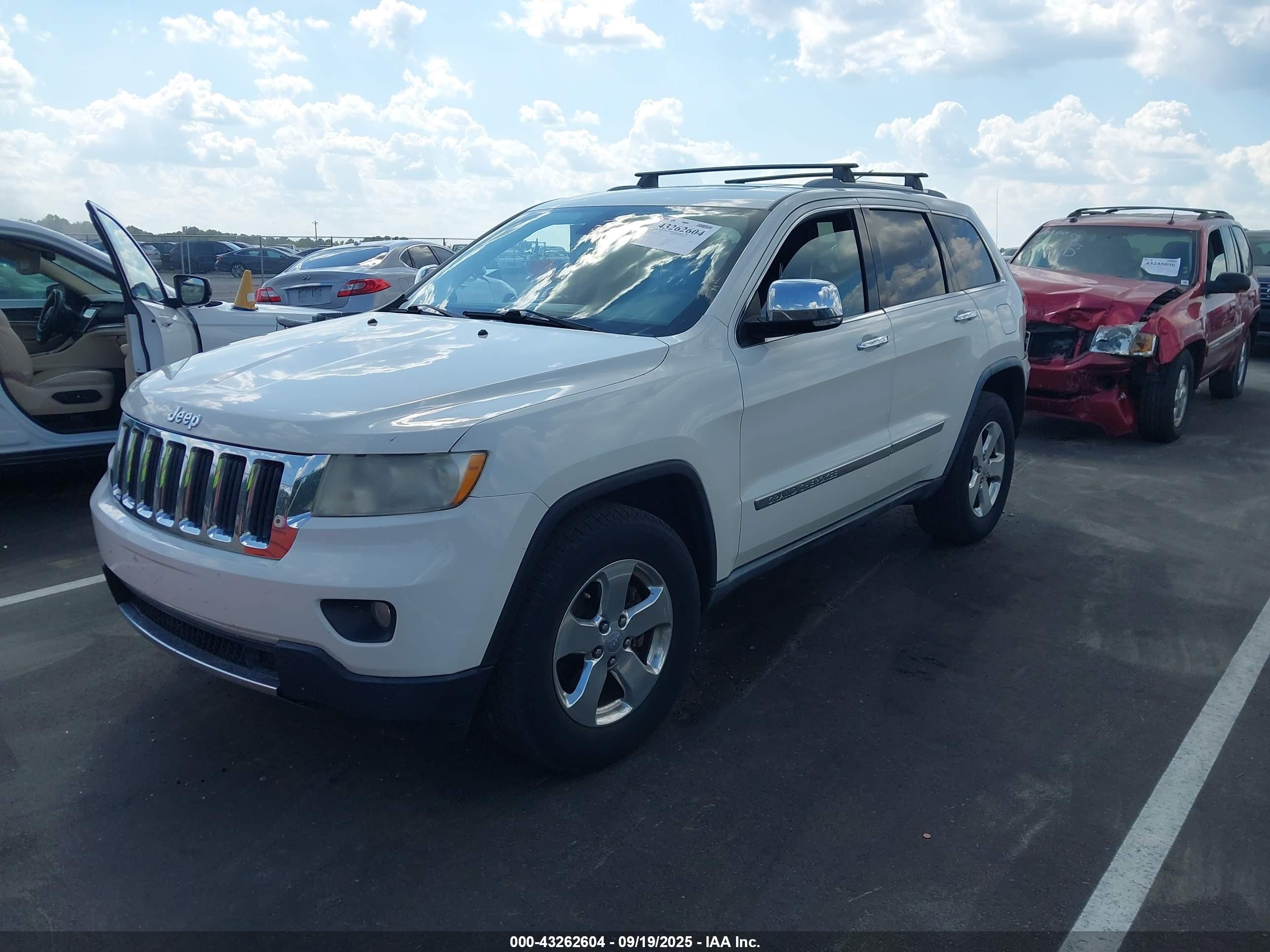 JEEP GRAND image 2