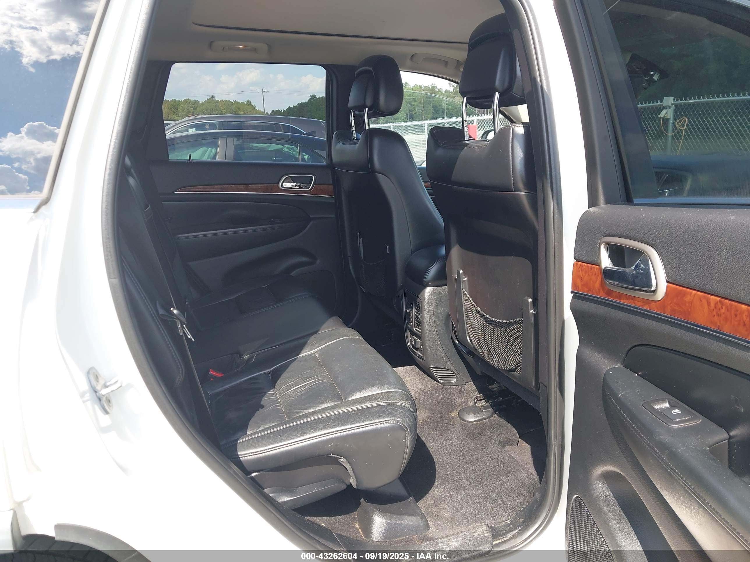 JEEP GRAND image 8