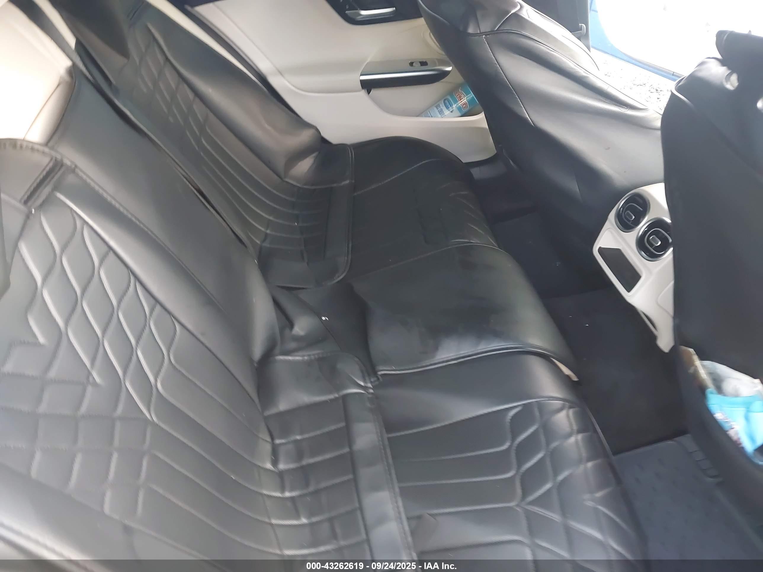 MERCEDES-BENZ C image 8