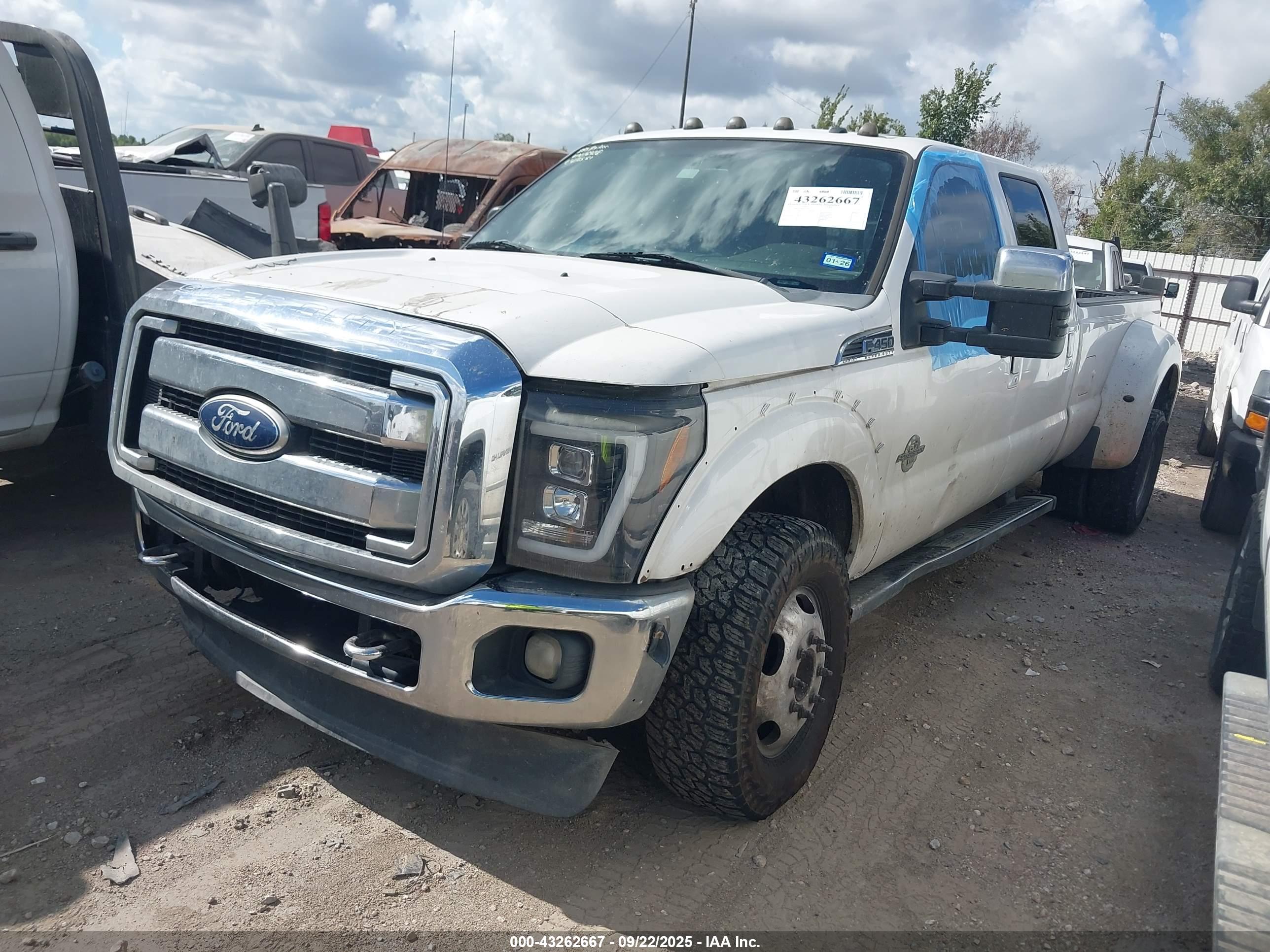 FORD F-450 image 2