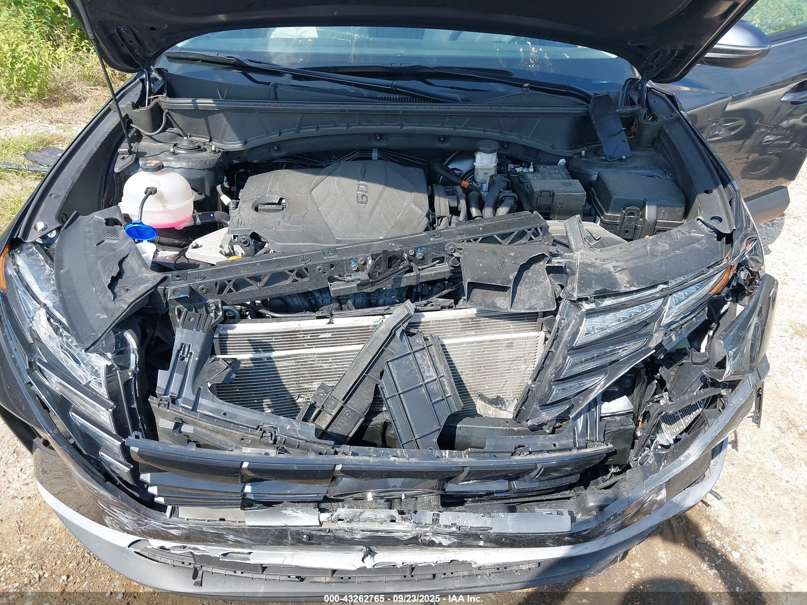 HYUNDAI TUCSON image 10