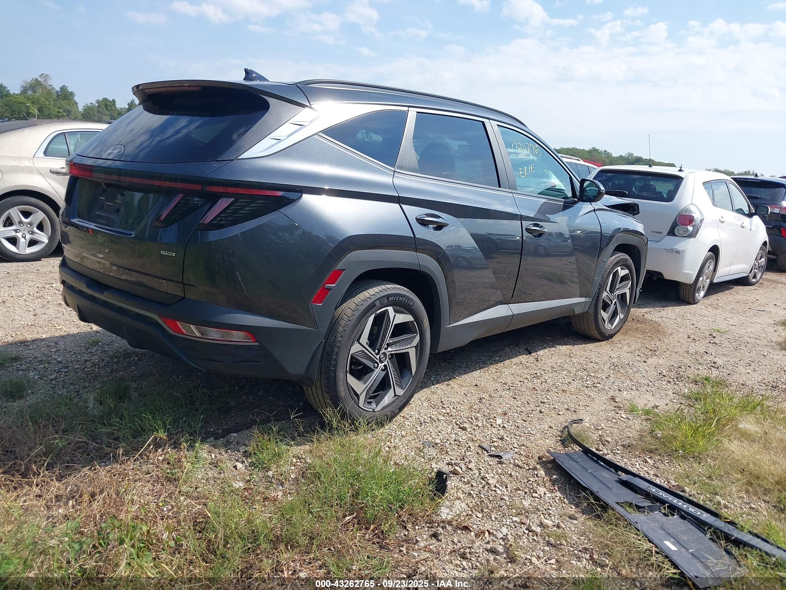 HYUNDAI TUCSON image 4