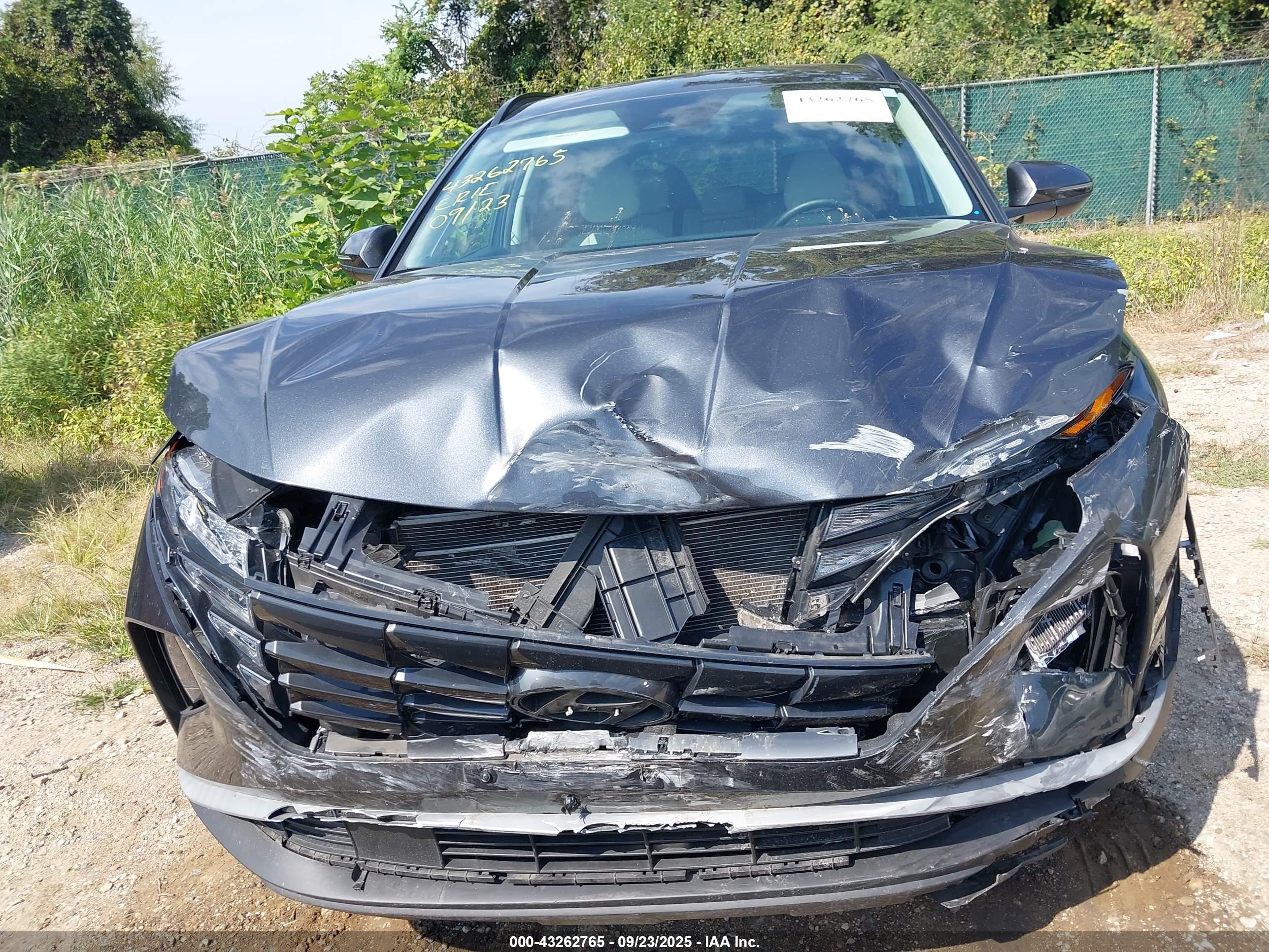 HYUNDAI TUCSON image 6
