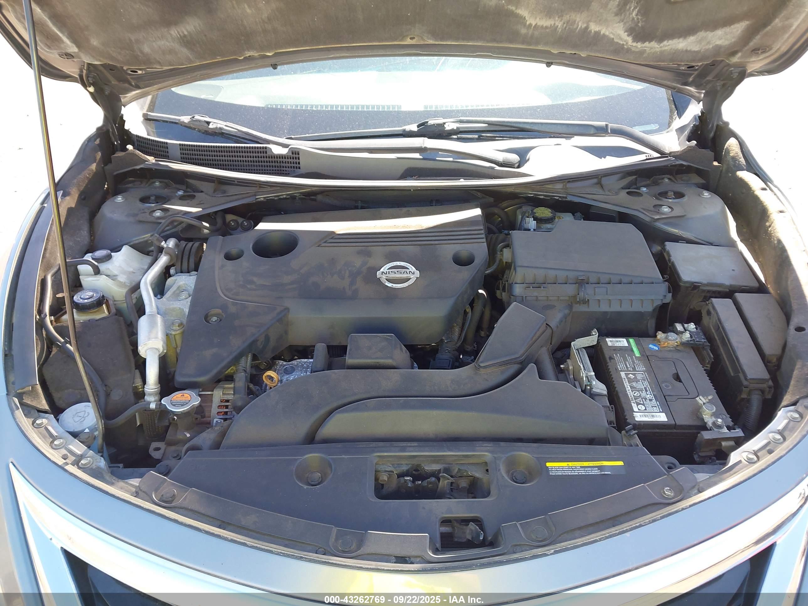 NISSAN ALTIMA image 10
