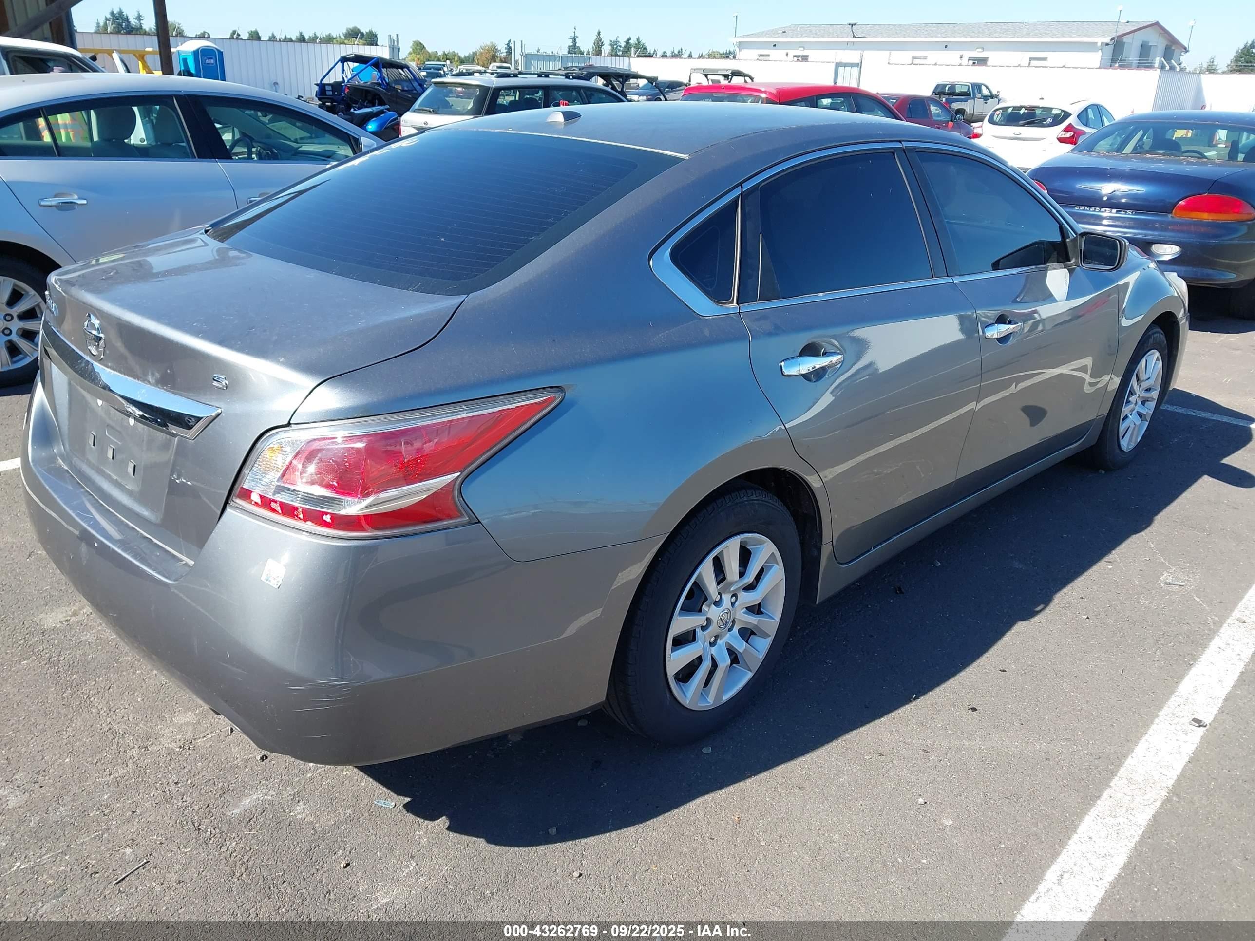 NISSAN ALTIMA image 4