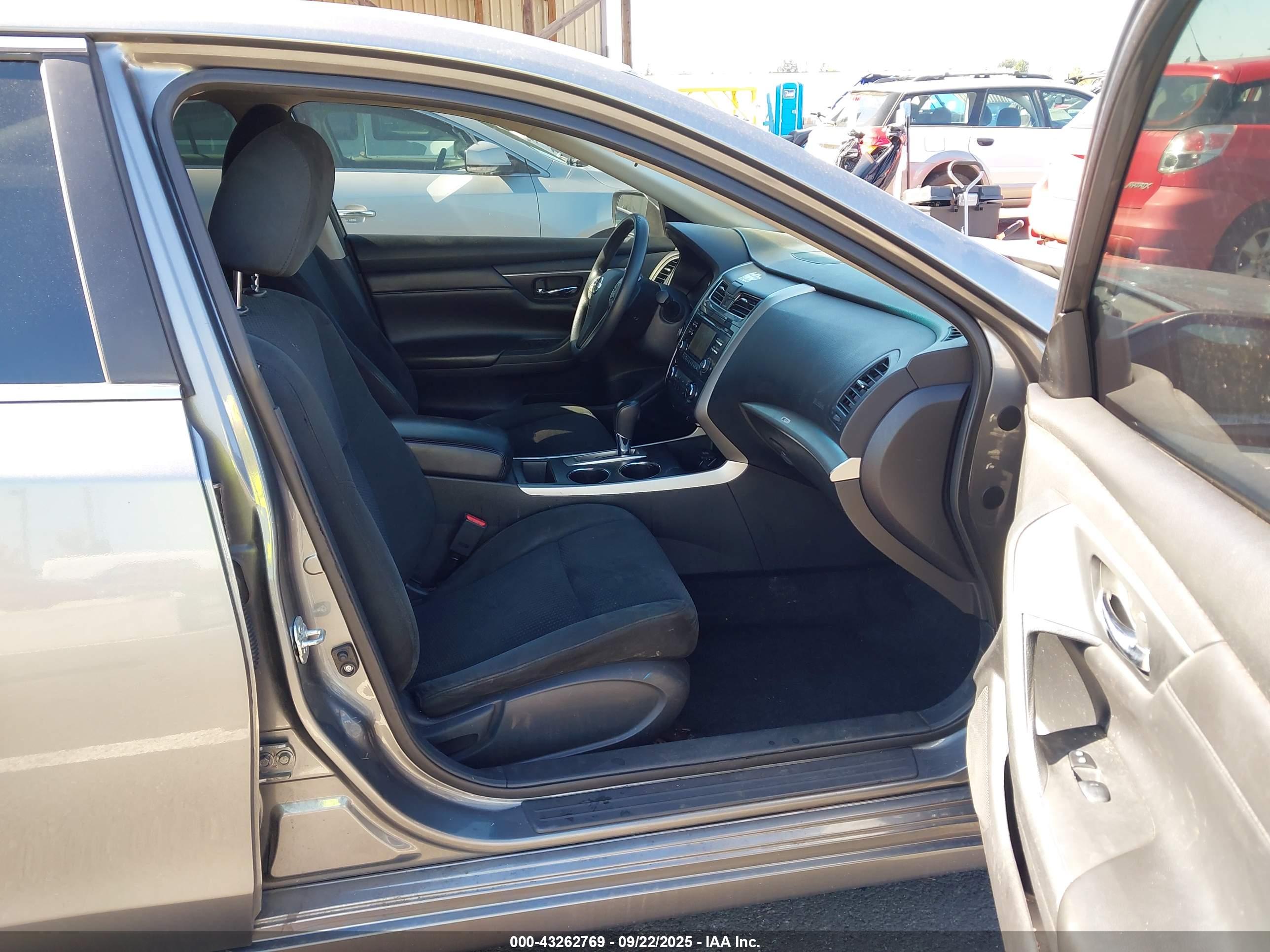 NISSAN ALTIMA image 5