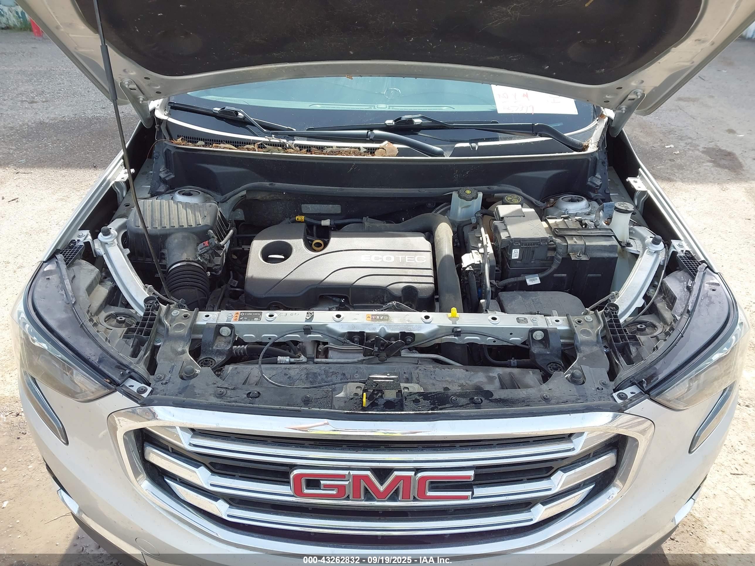 GMC TERRAIN image 10