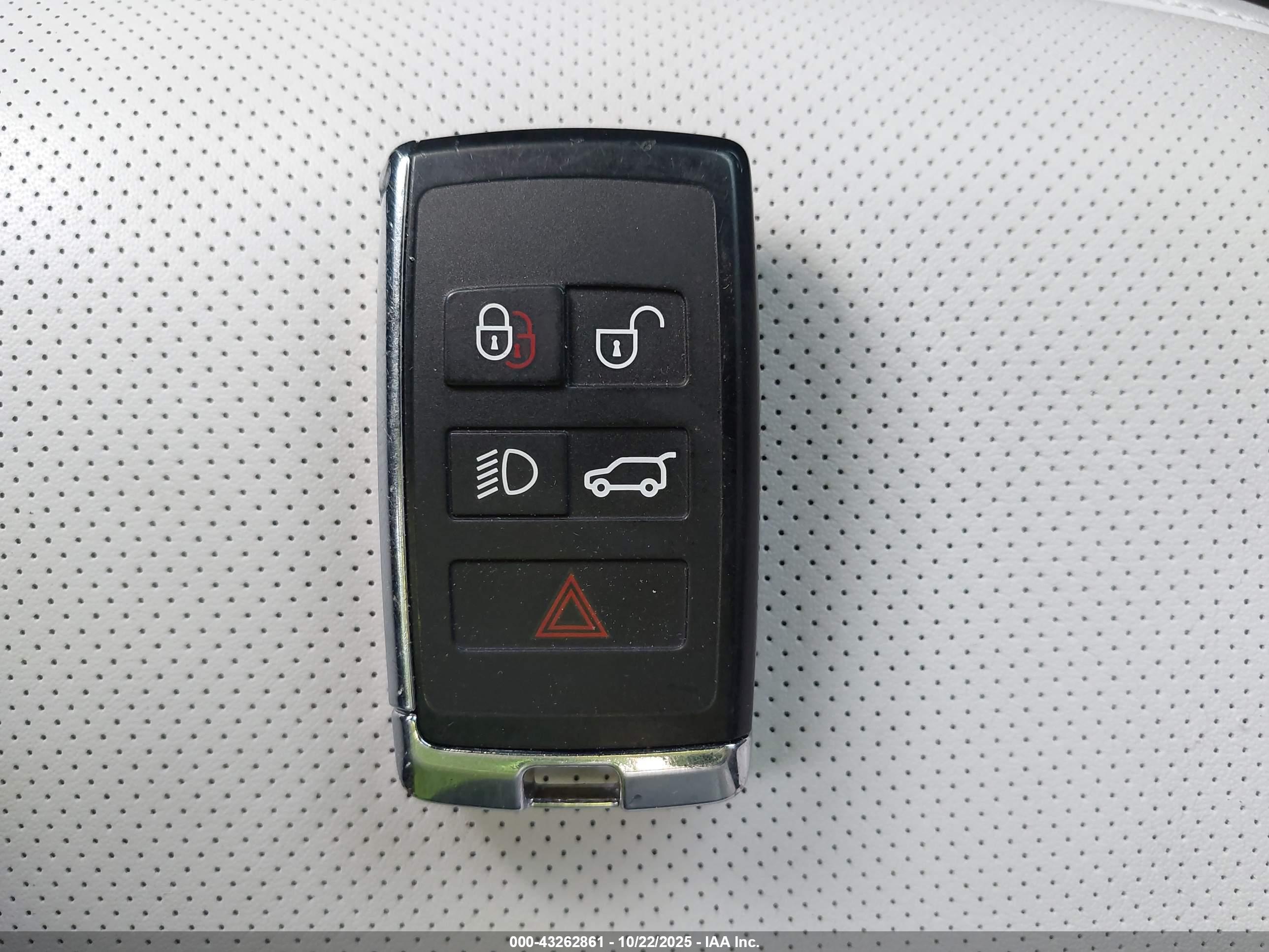 LAND ROVER image 11
