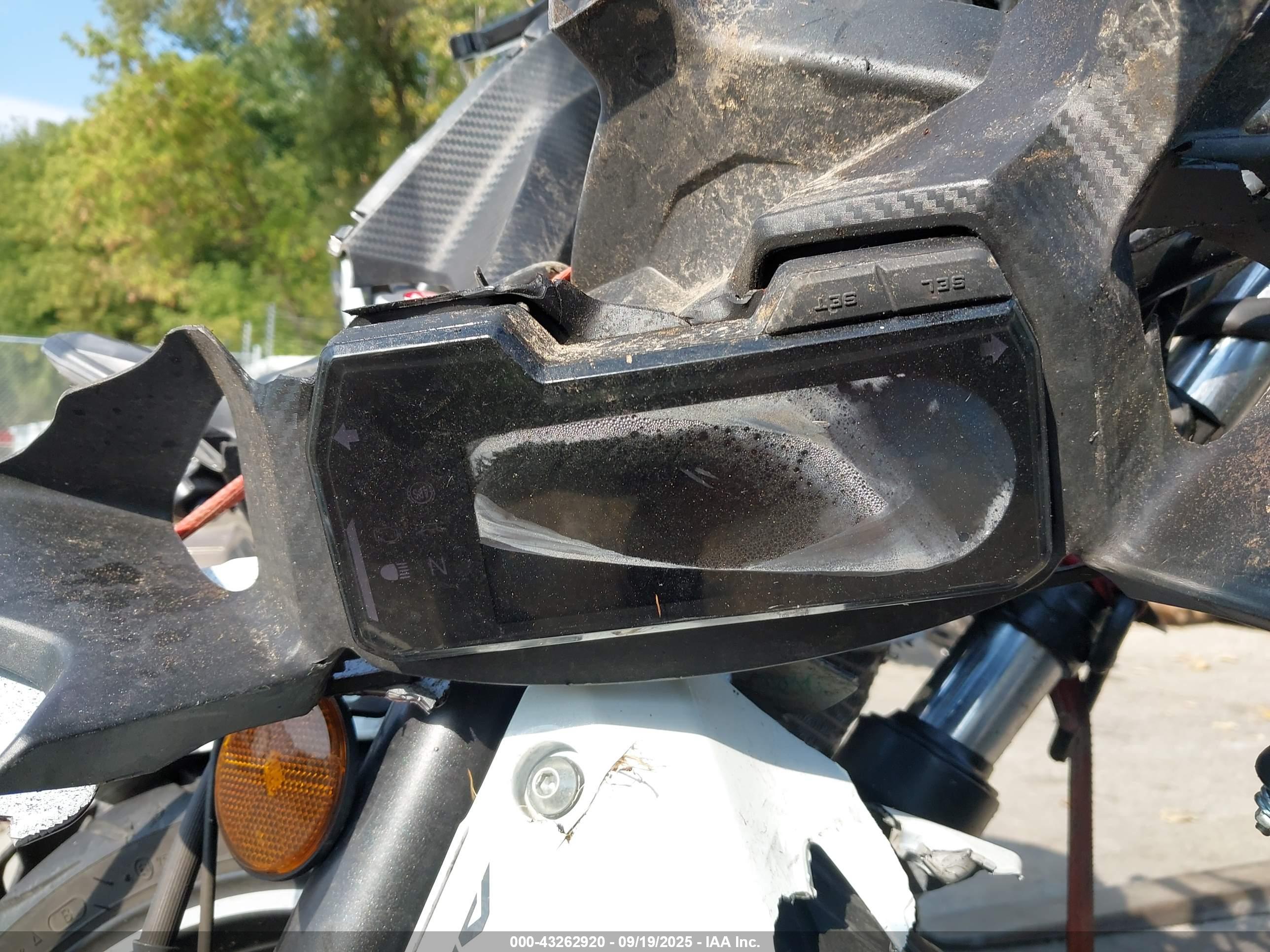 HONDA CBR500 image 7