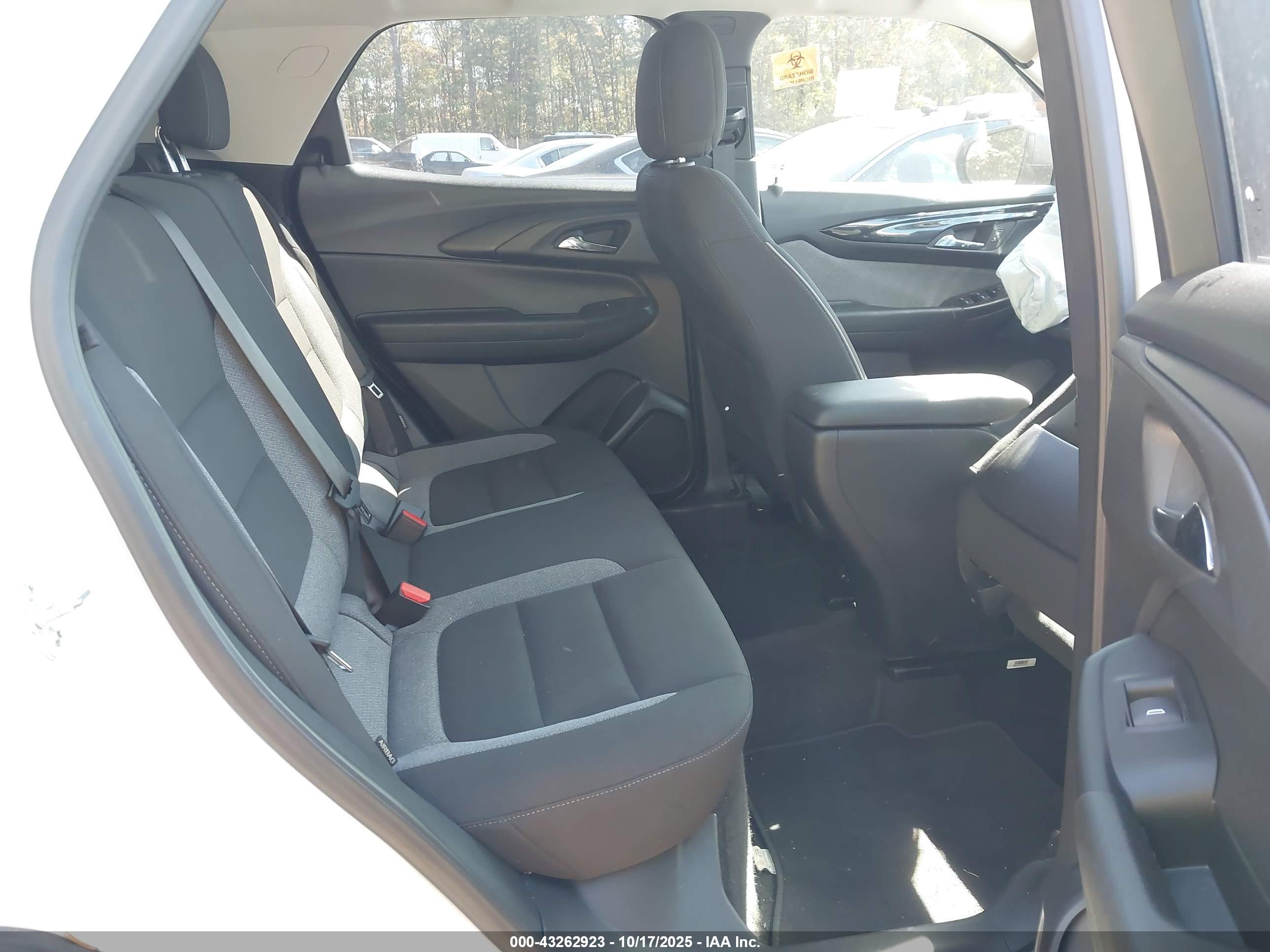 CHEVROLET TRAILBLAZER image 8