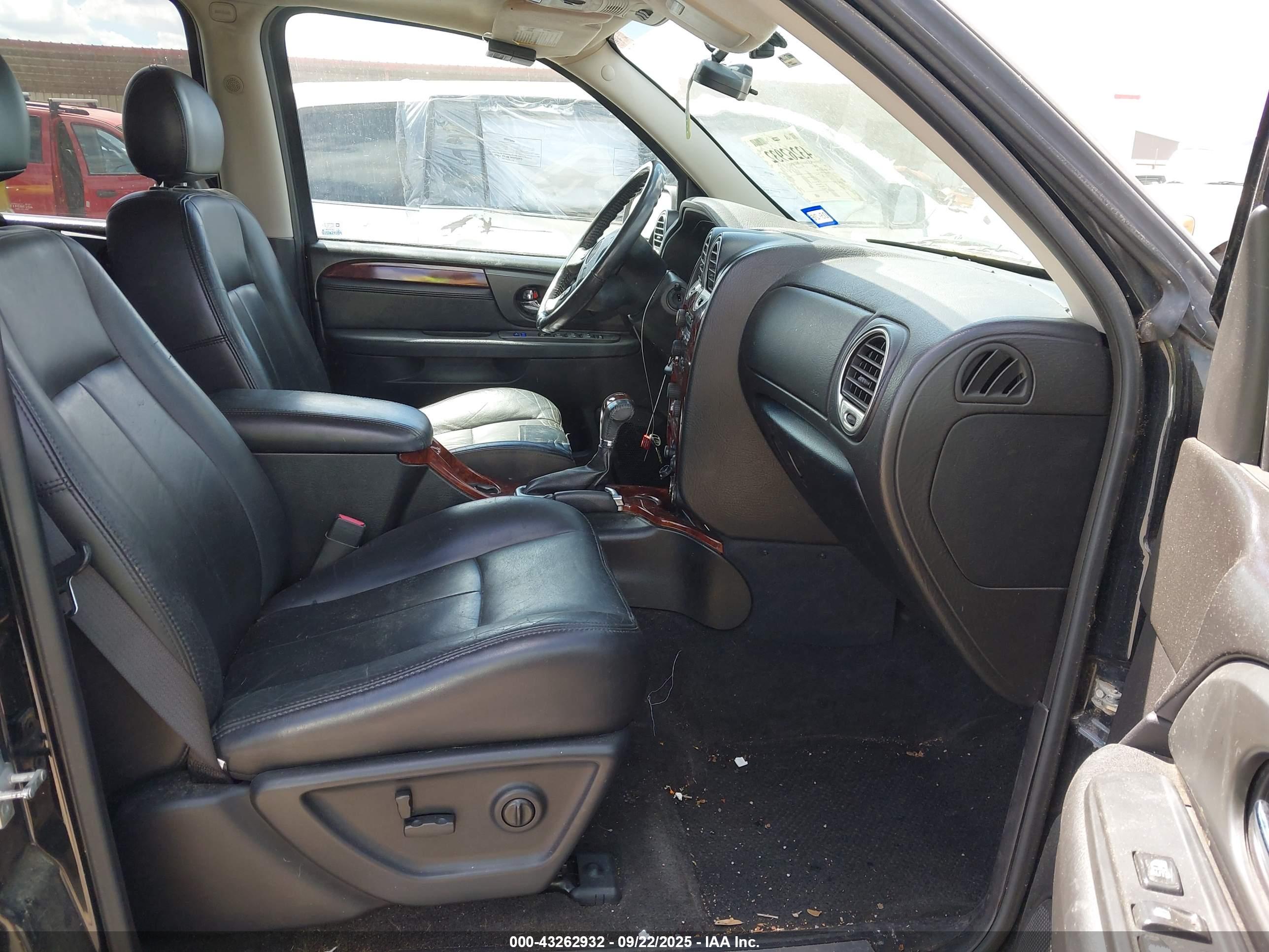 GMC ENVOY image 5