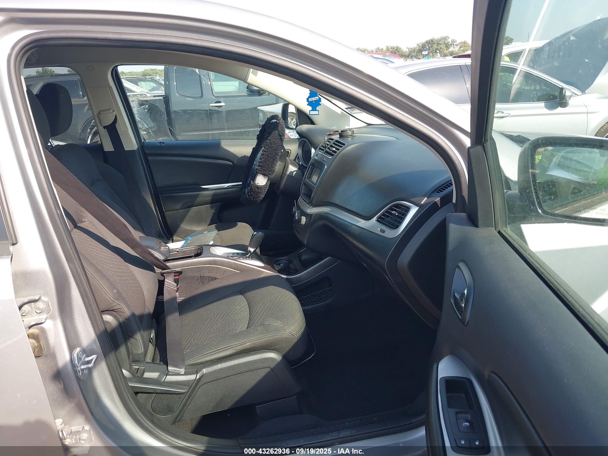 DODGE JOURNEY image 5