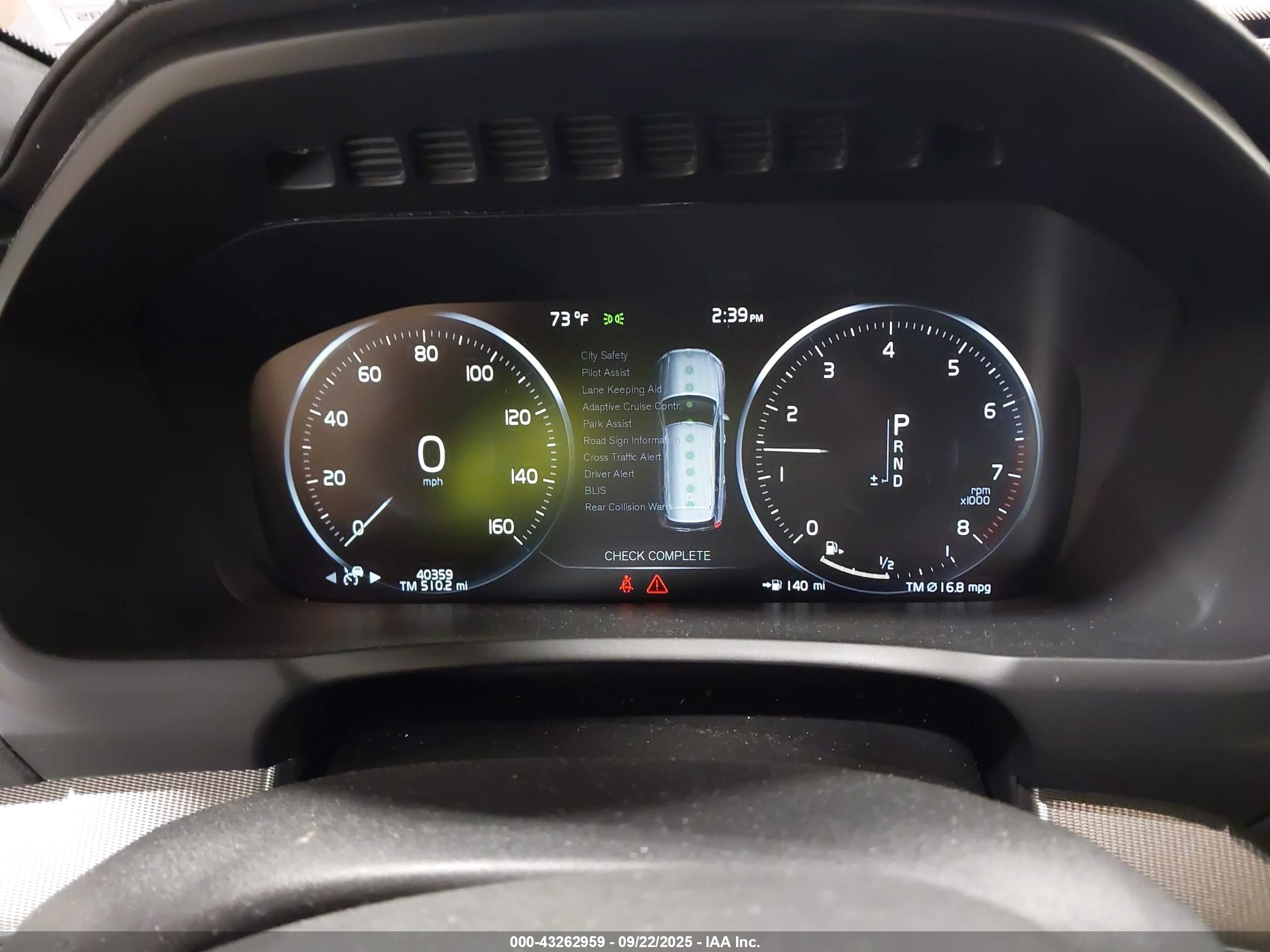 VOLVO XC90 image 7
