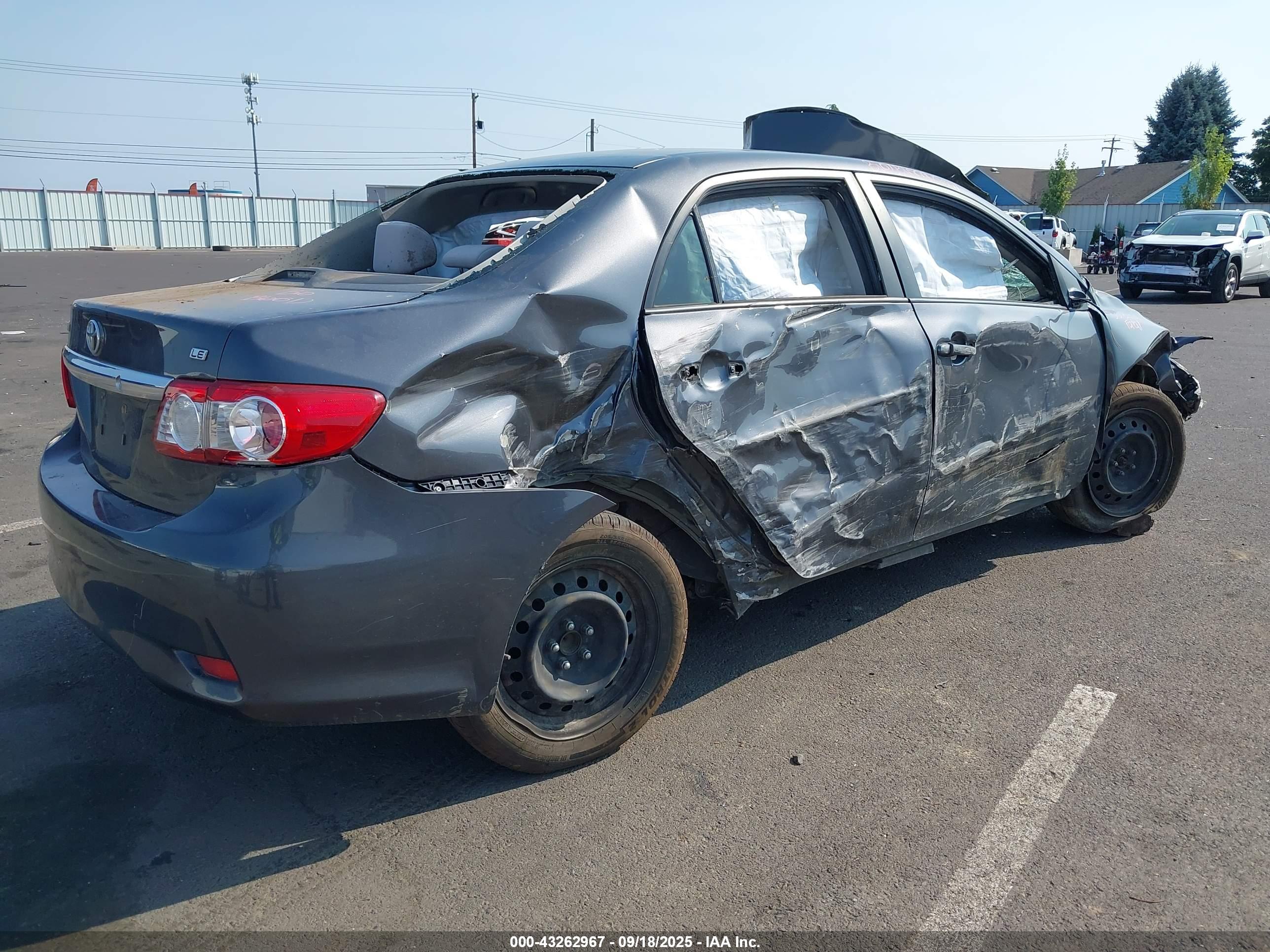 TOYOTA COROLLA image 4