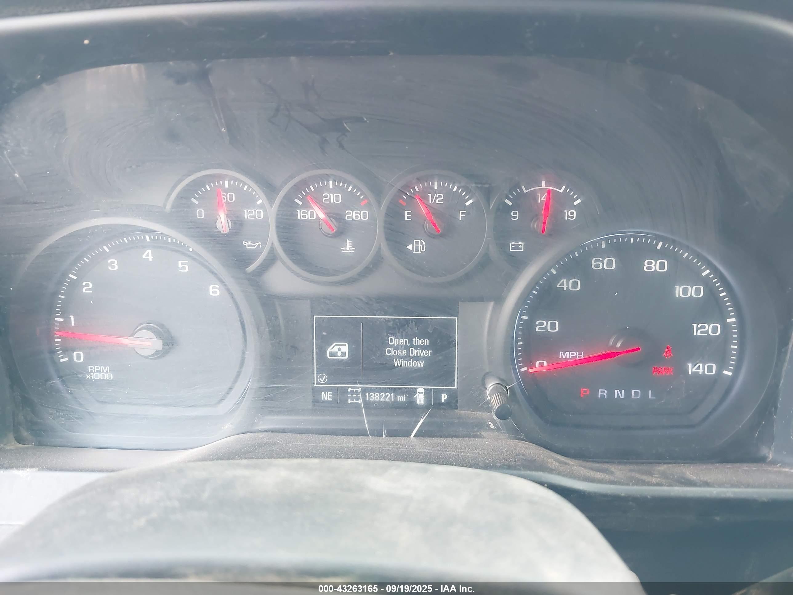 CHEVROLET SILVERADO image 7