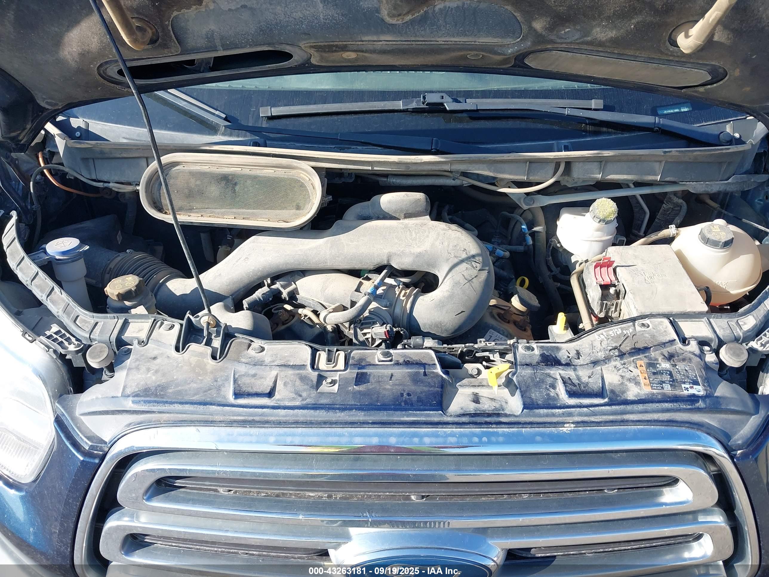 FORD TRANSIT-350 image 10