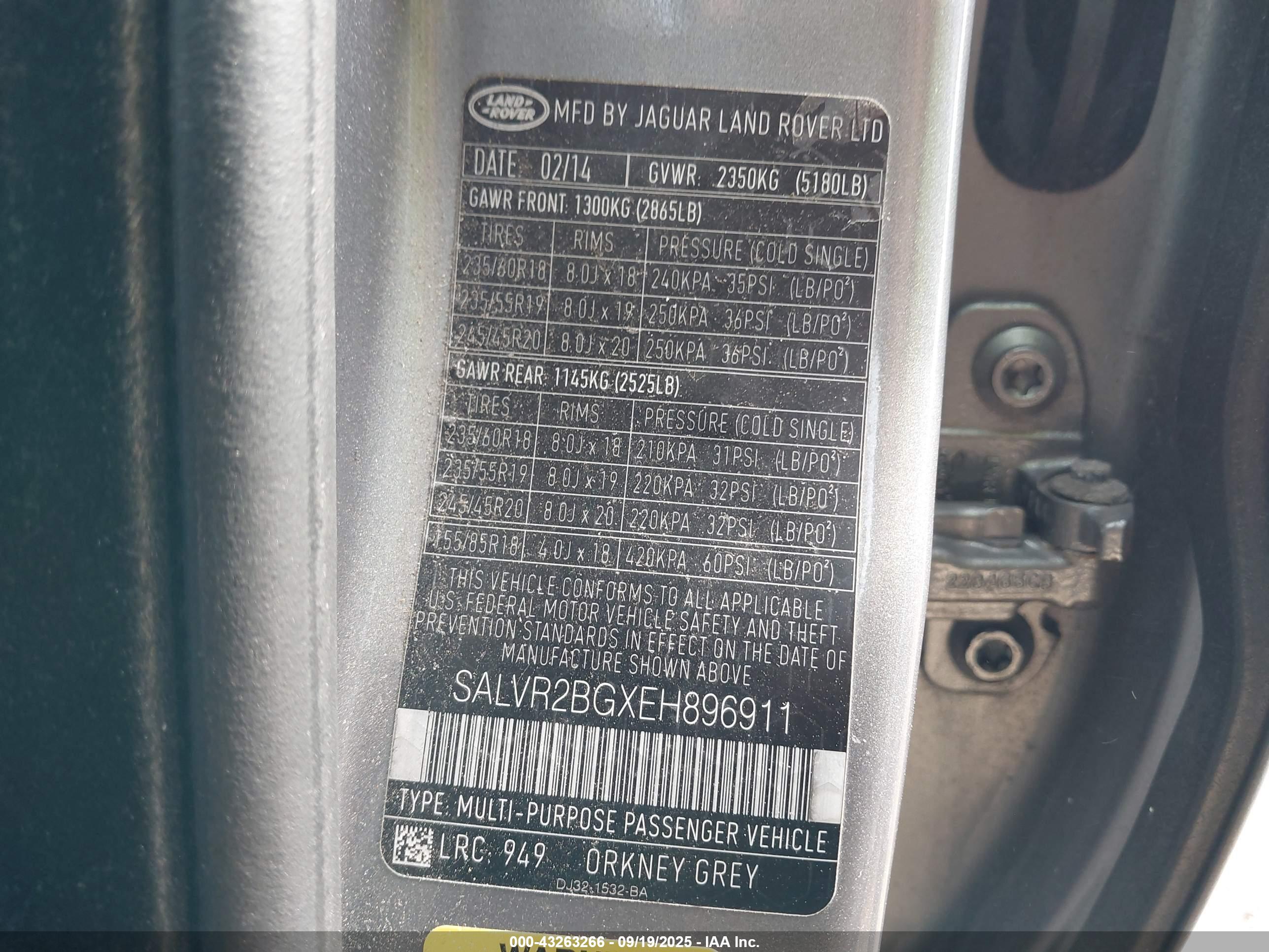 LAND ROVER image 9